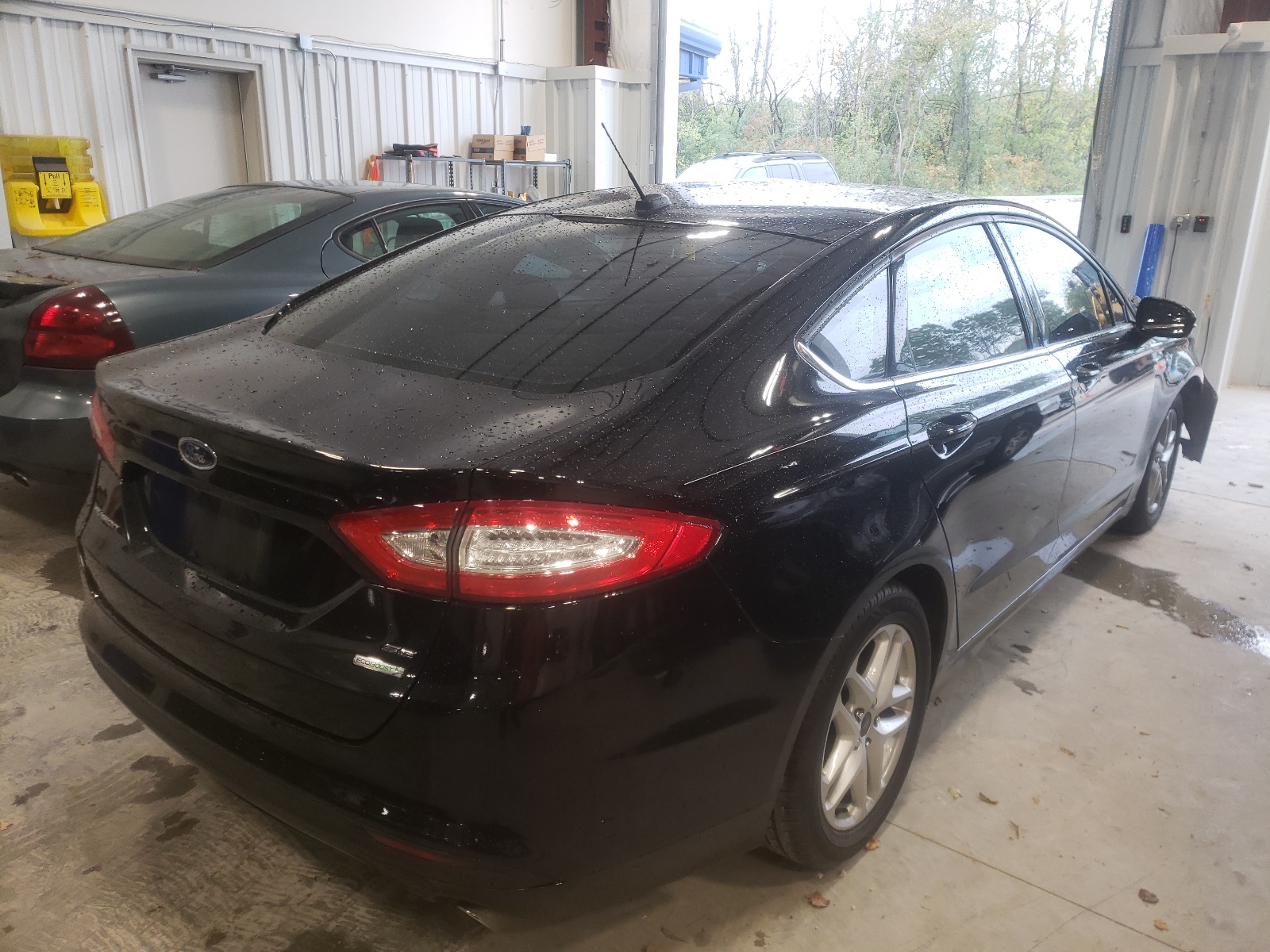 Photo 4 from auction – 2016 FORD FUSION SE with VIN 1FA6P0HDXG5124440
