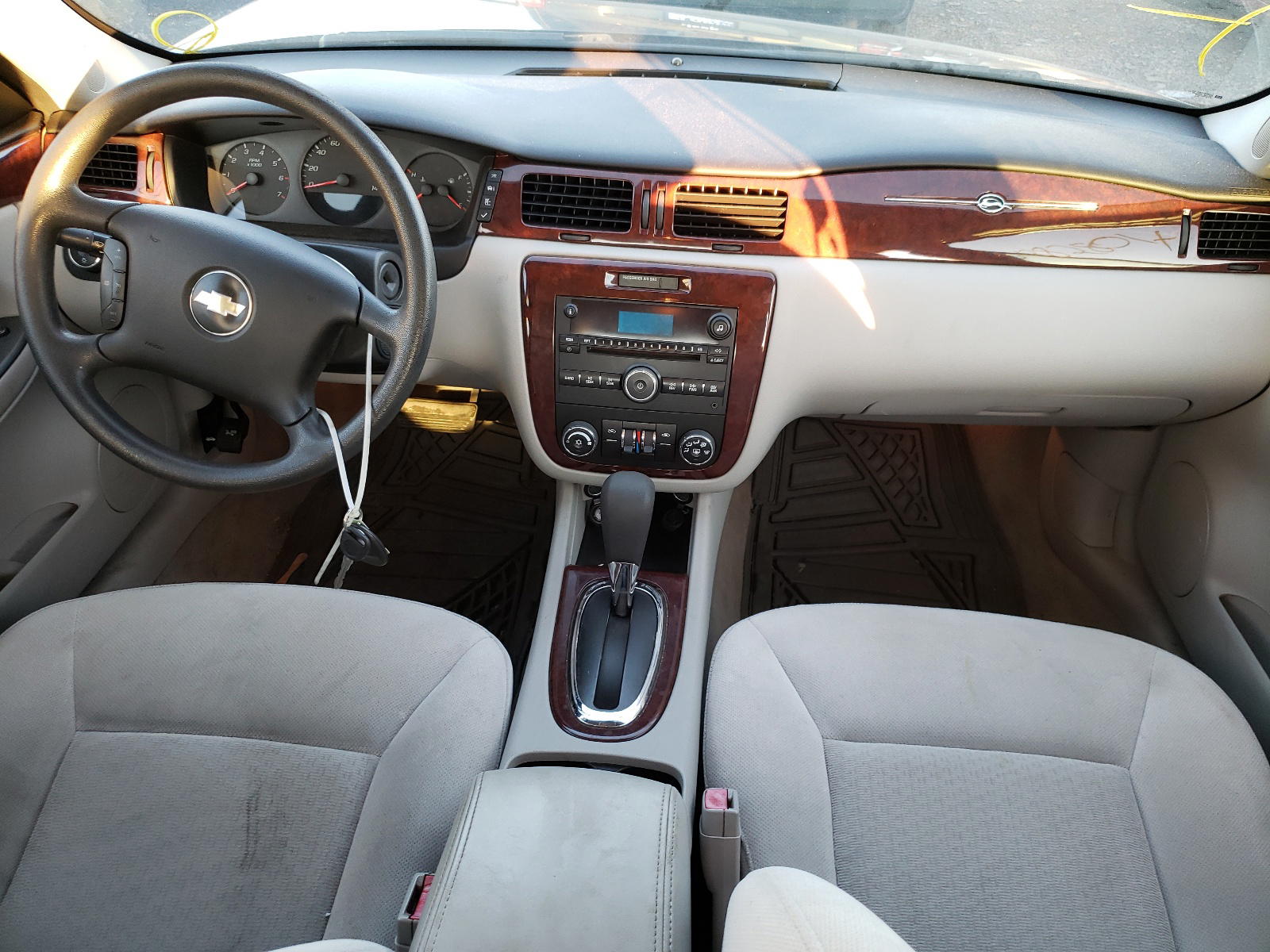 Photo 9 from auction – 2010 CHEVROLET IMPALA LS with VIN 2G1WA5EK2A1165089