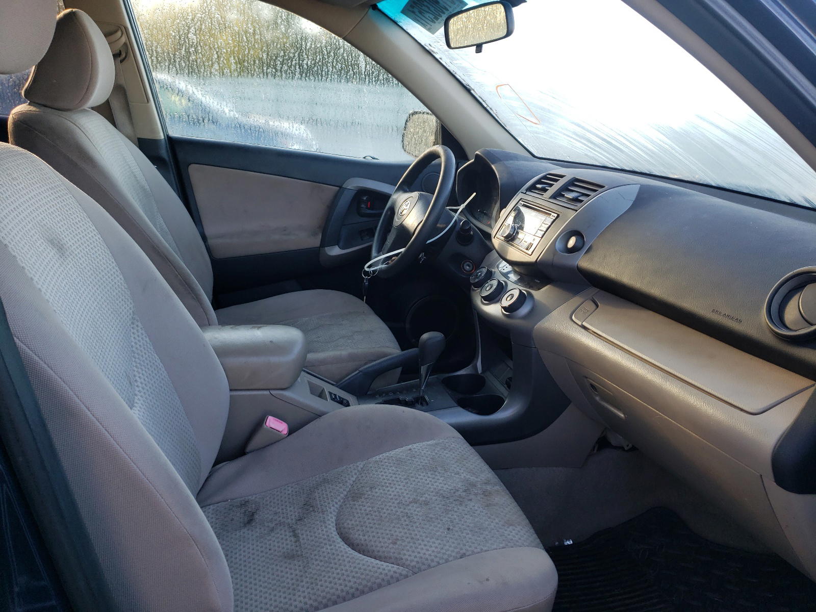 Photo 5 from auction – 2006 TOYOTA RAV4 with VIN JTMZD33V566017239