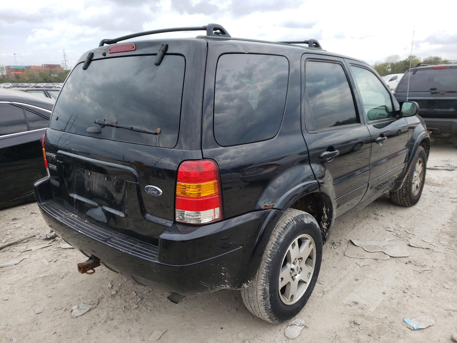 Photo 4 from auction – 2004 FORD ESCAPE LIM with VIN 1FMCU04184KA41132