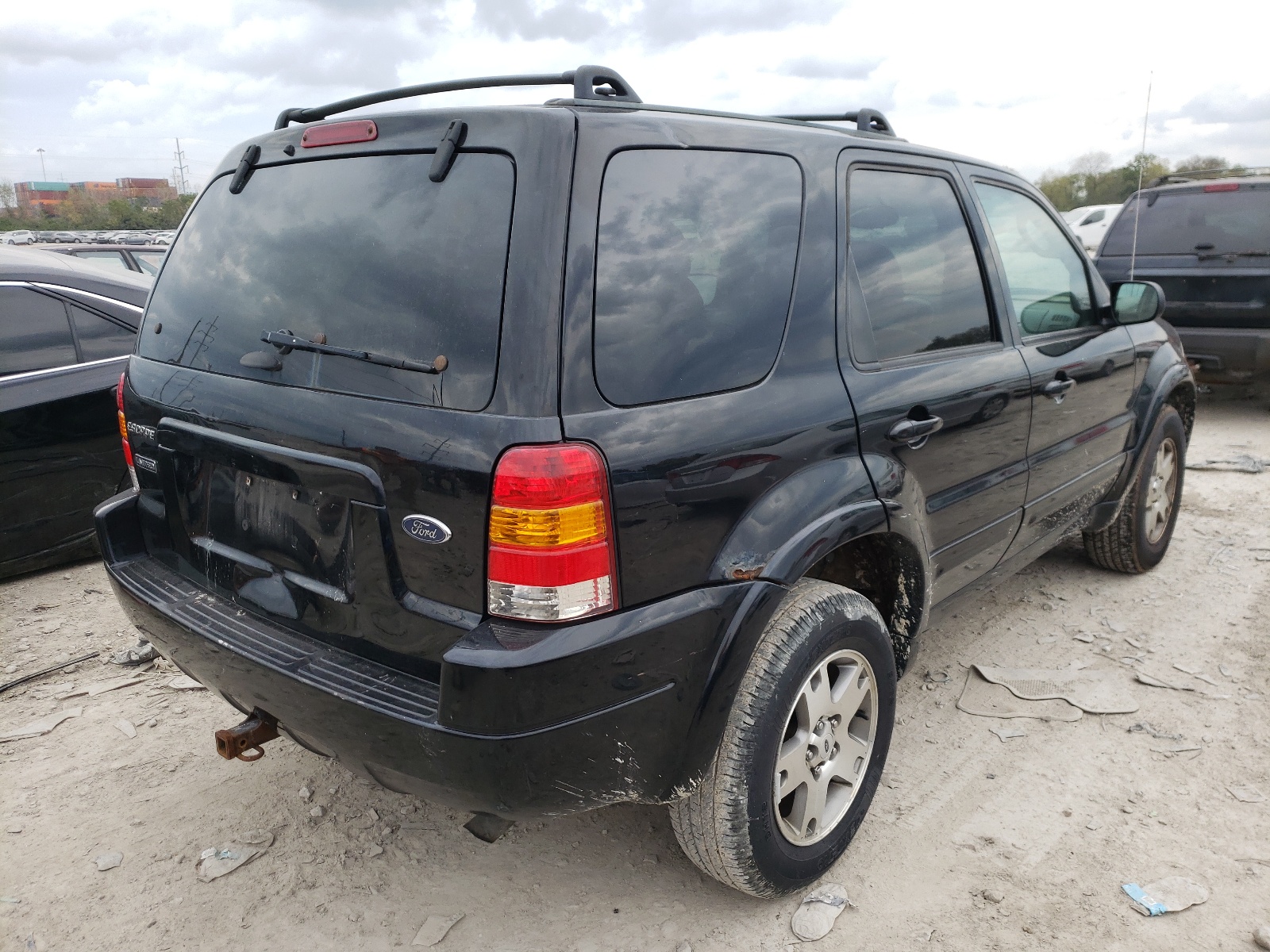 Zdjęcie 4 z aukcji – 2004 FORD ESCAPE LIM z VIN 1FMCU04184KA41132