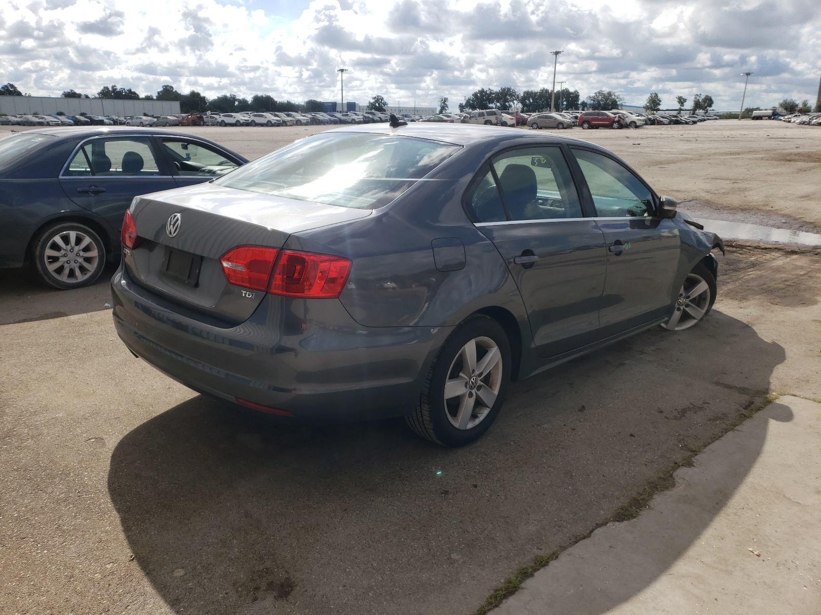 Photo 4 from auction – 2012 VOLKSWAGEN JETTA TDI with VIN 3VWLL7AJ5CM361131