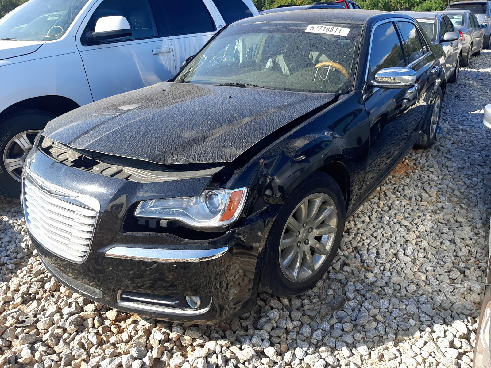 Photo 2 from auction – 2013 CHRYSLER 300C with VIN 2C3CCAET1DH674094