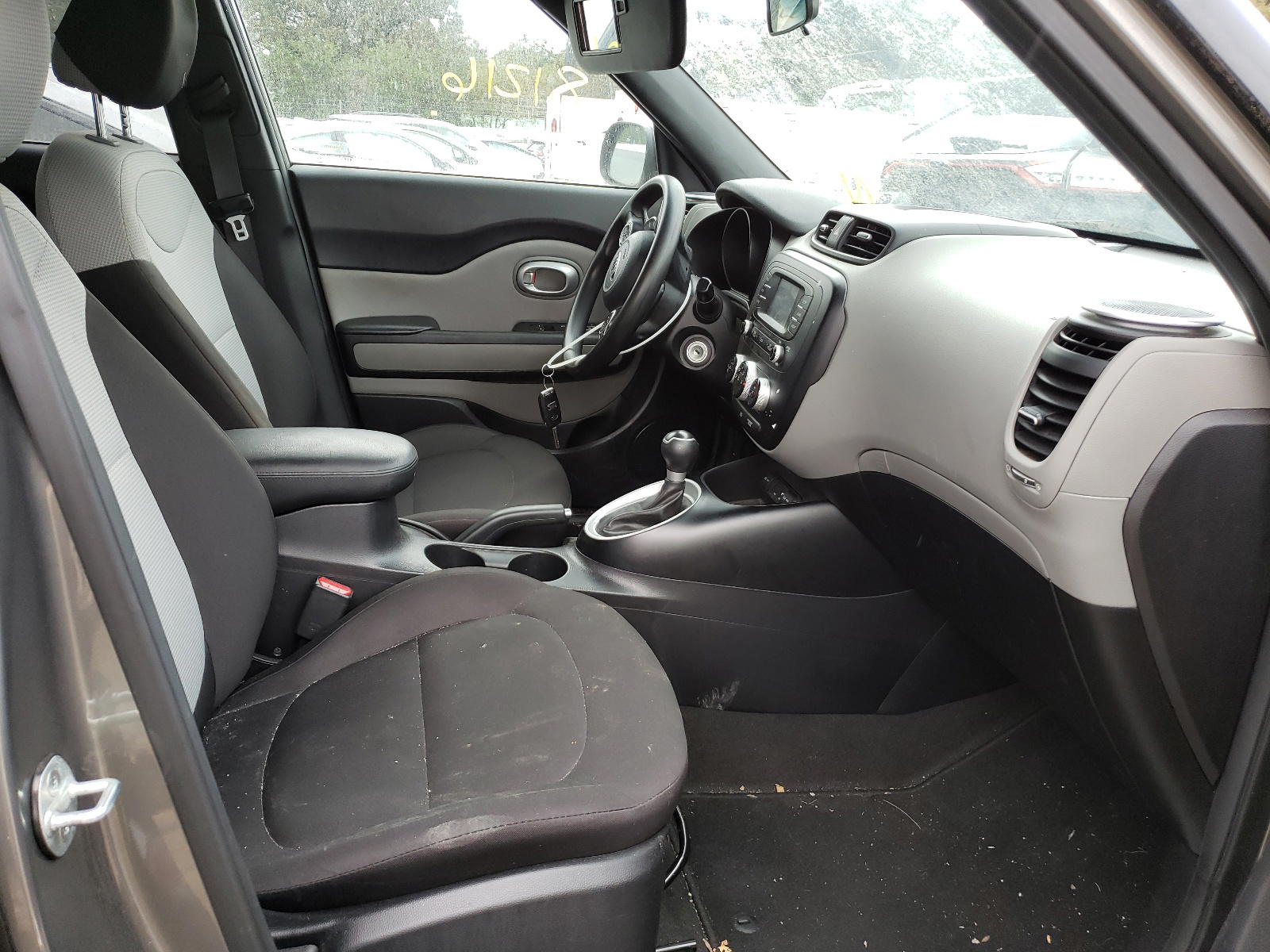 Photo 5 from auction – 2016 KIA SOUL with VIN KNDJN2A21G7255176
