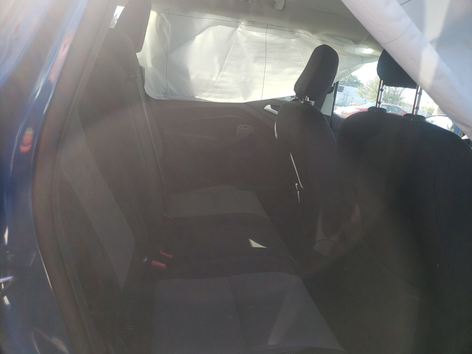 Photo 6 from auction – 2019 FORD ESCAPE SE with VIN 1FMCU9GD4KUA52026