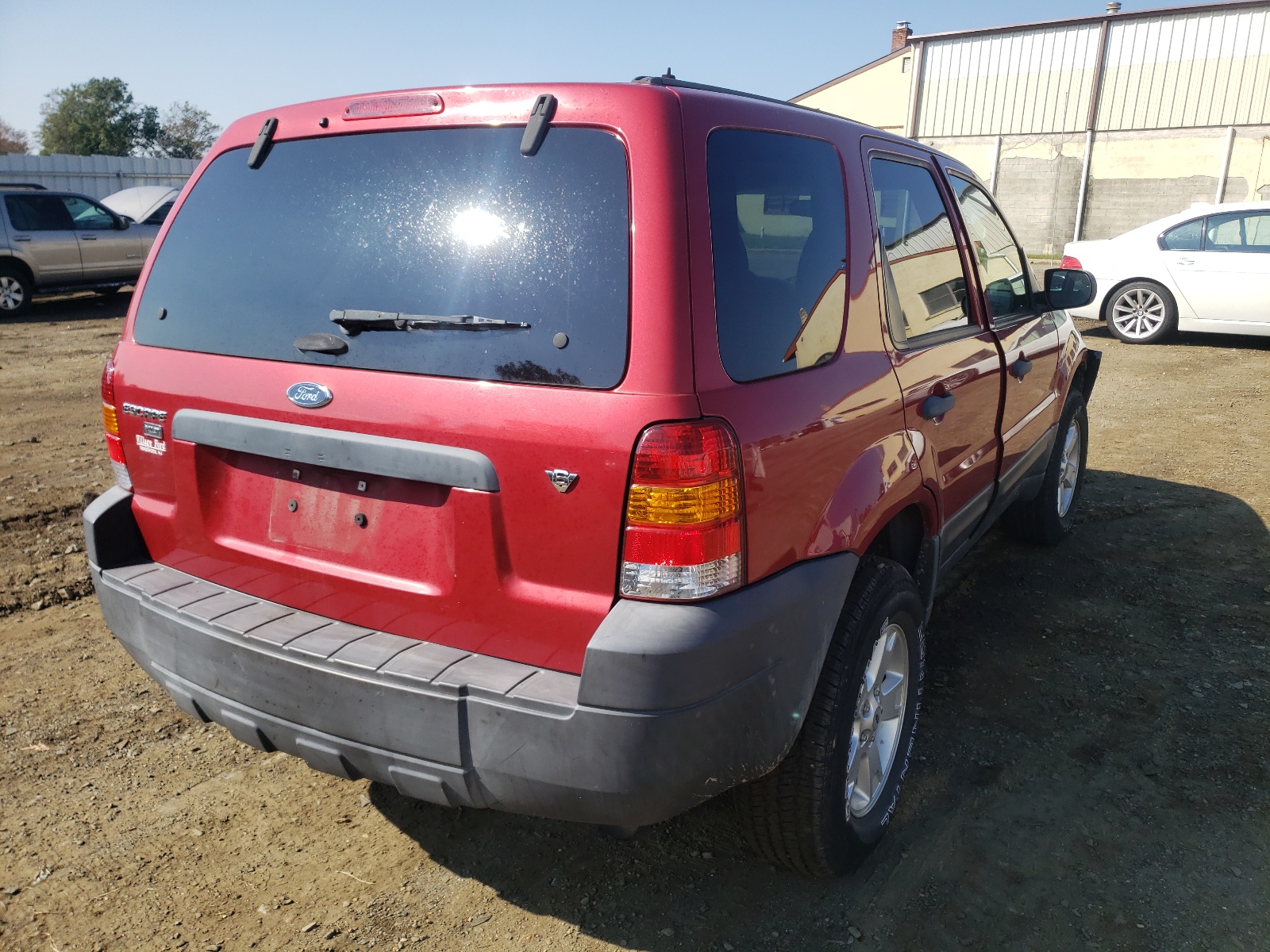 Photo 4 from auction – 2006 FORD ESCAPE XLT with VIN 1FMYU93116KD17696