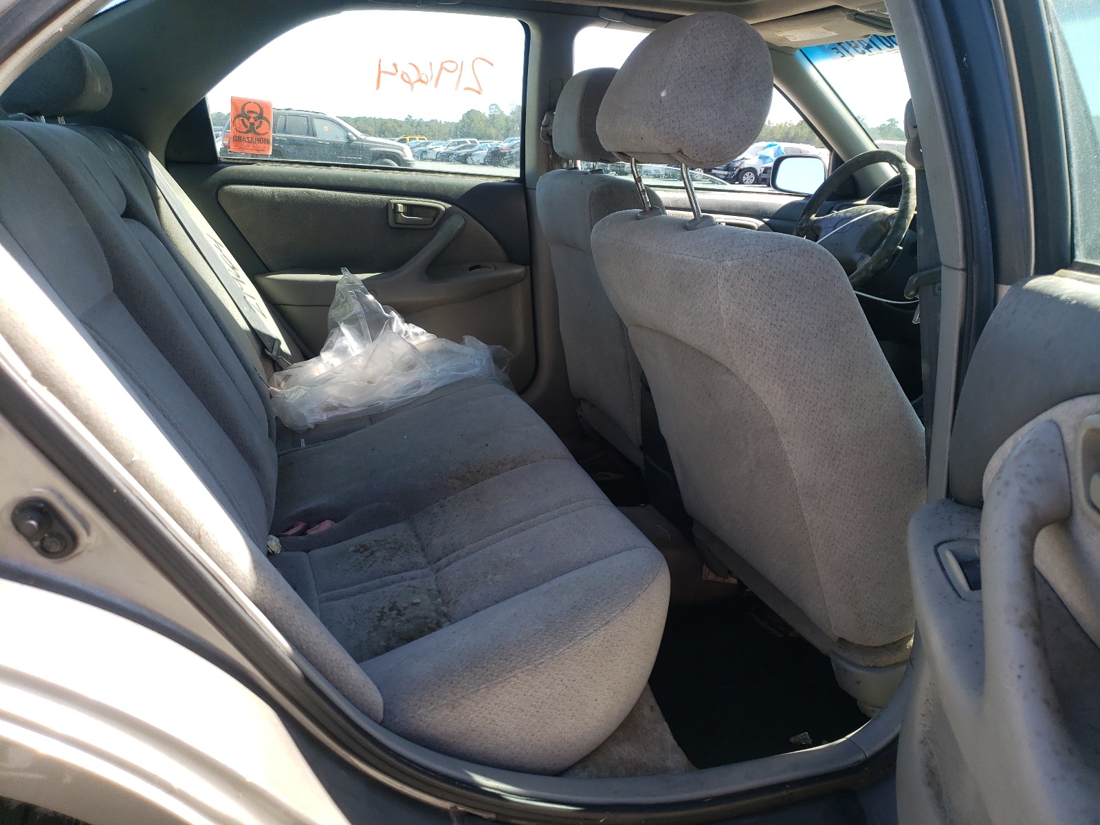 Photo 6 from auction – 2001 TOYOTA CAMRY CE with VIN 4T1BG28K01U099544