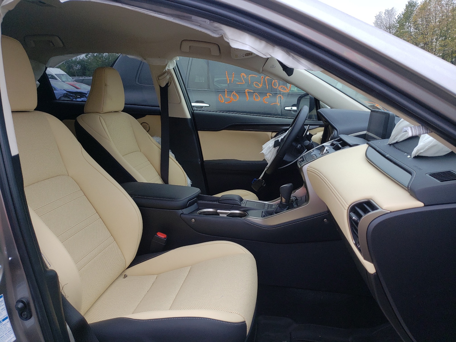 Photo 5 from auction – 2021 LEXUS NX 300 BAS with VIN JTJDARDZ5M2259974