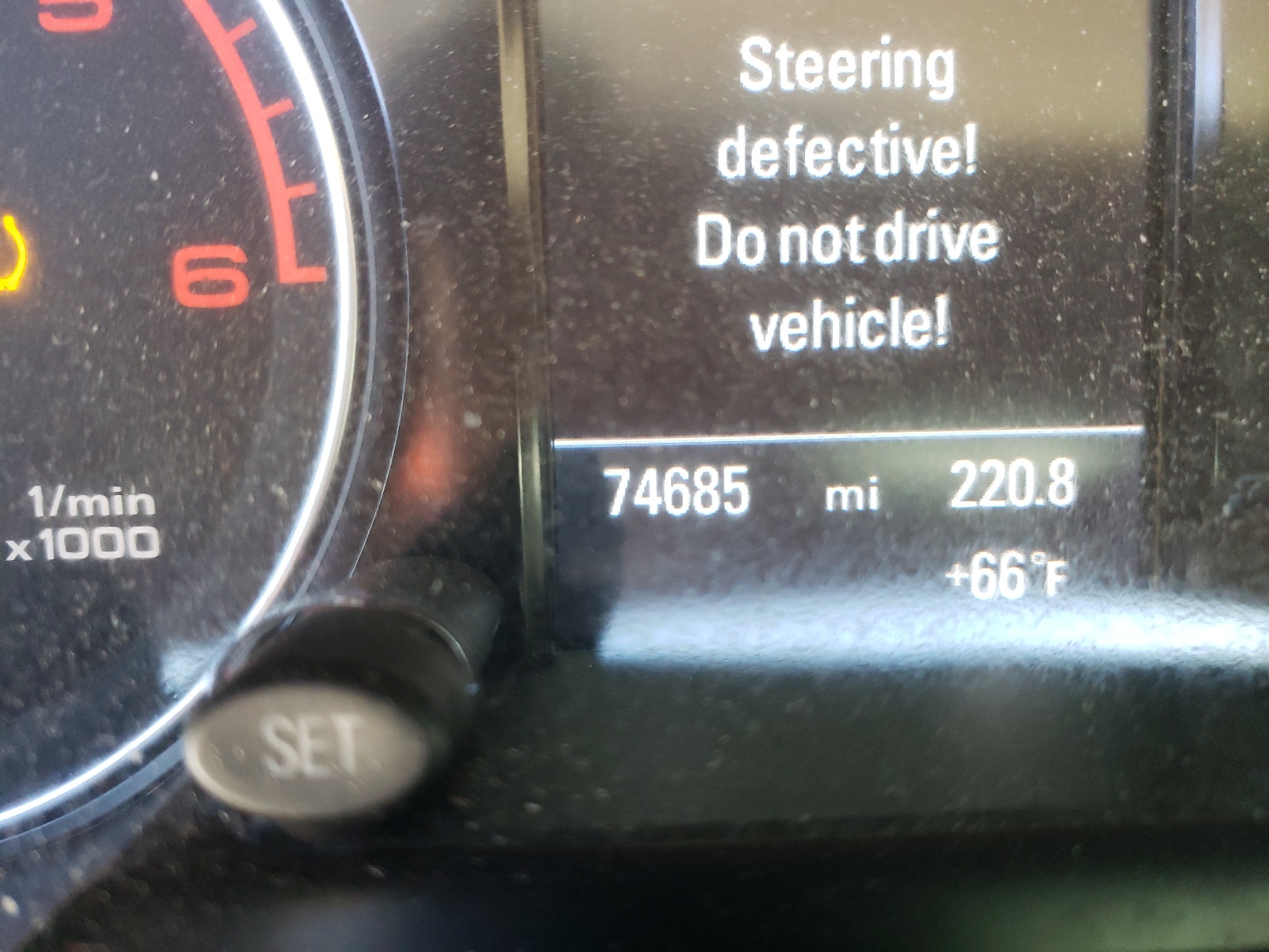 Photo 8 from auction – 2014 AUDI Q5 TDI PRE with VIN WA1CMAFP3EA106773