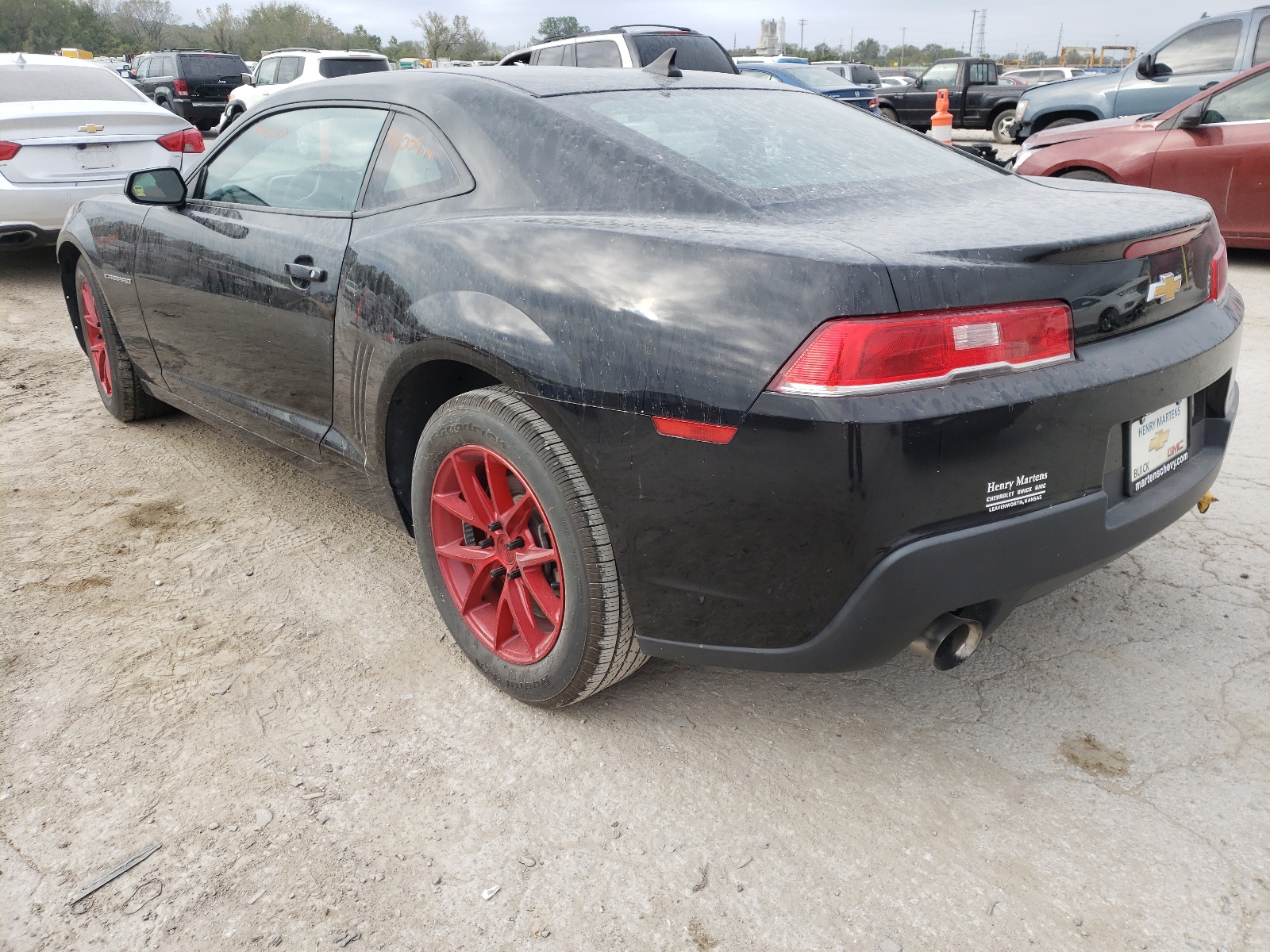 Photo 3 from auction – 2015 CHEVROLET CAMARO LS with VIN 2G1FB1E36F9157391