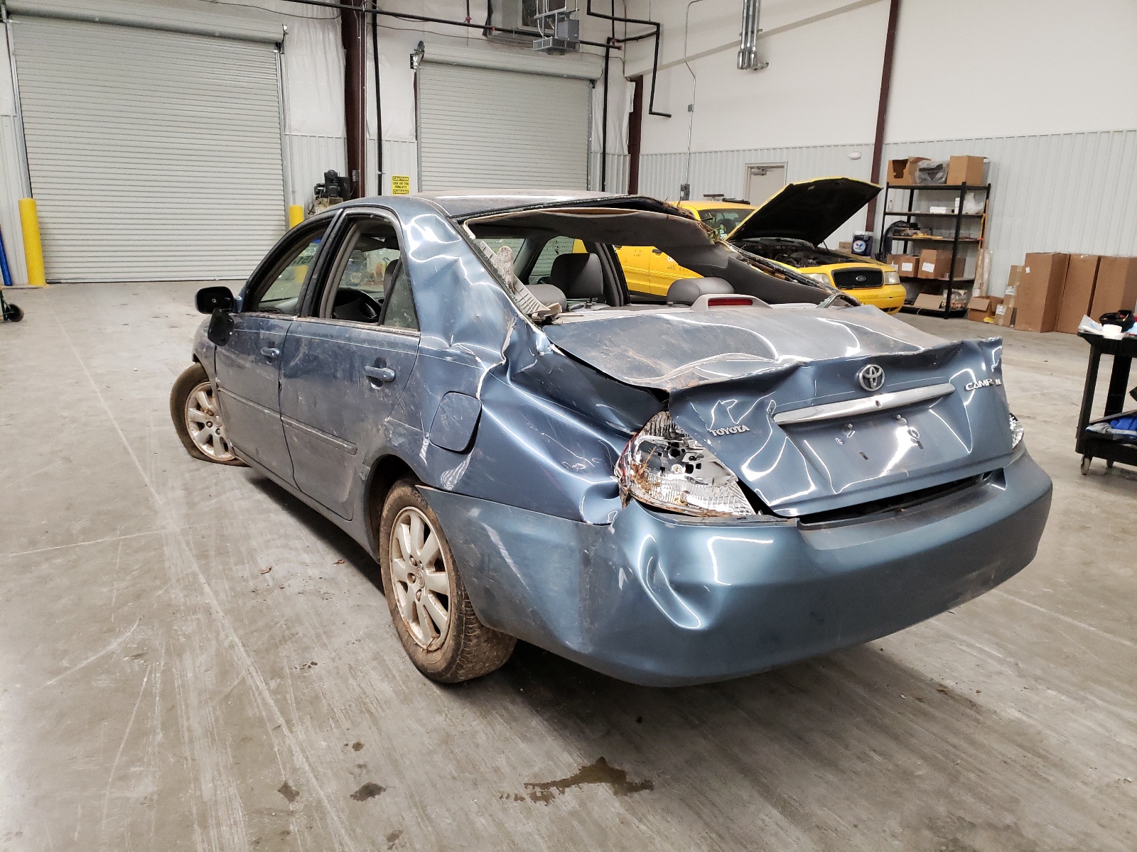 Photo 3 from auction – 2003 TOYOTA CAMRY LE with VIN 4T1BE30K63U686129