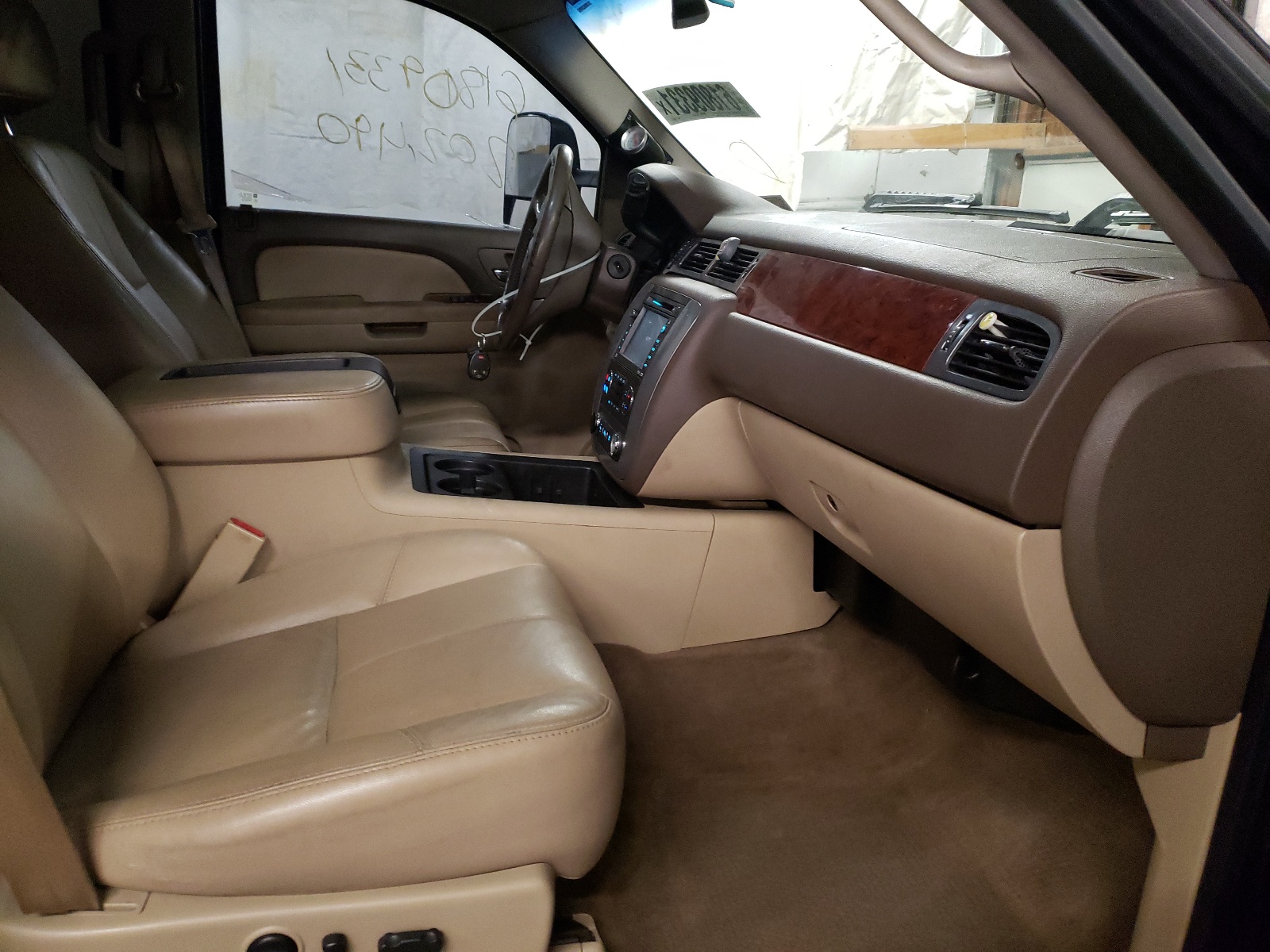 Photo 5 from auction – 2009 GMC SIERRA K25 with VIN 1GTHK63629F119937