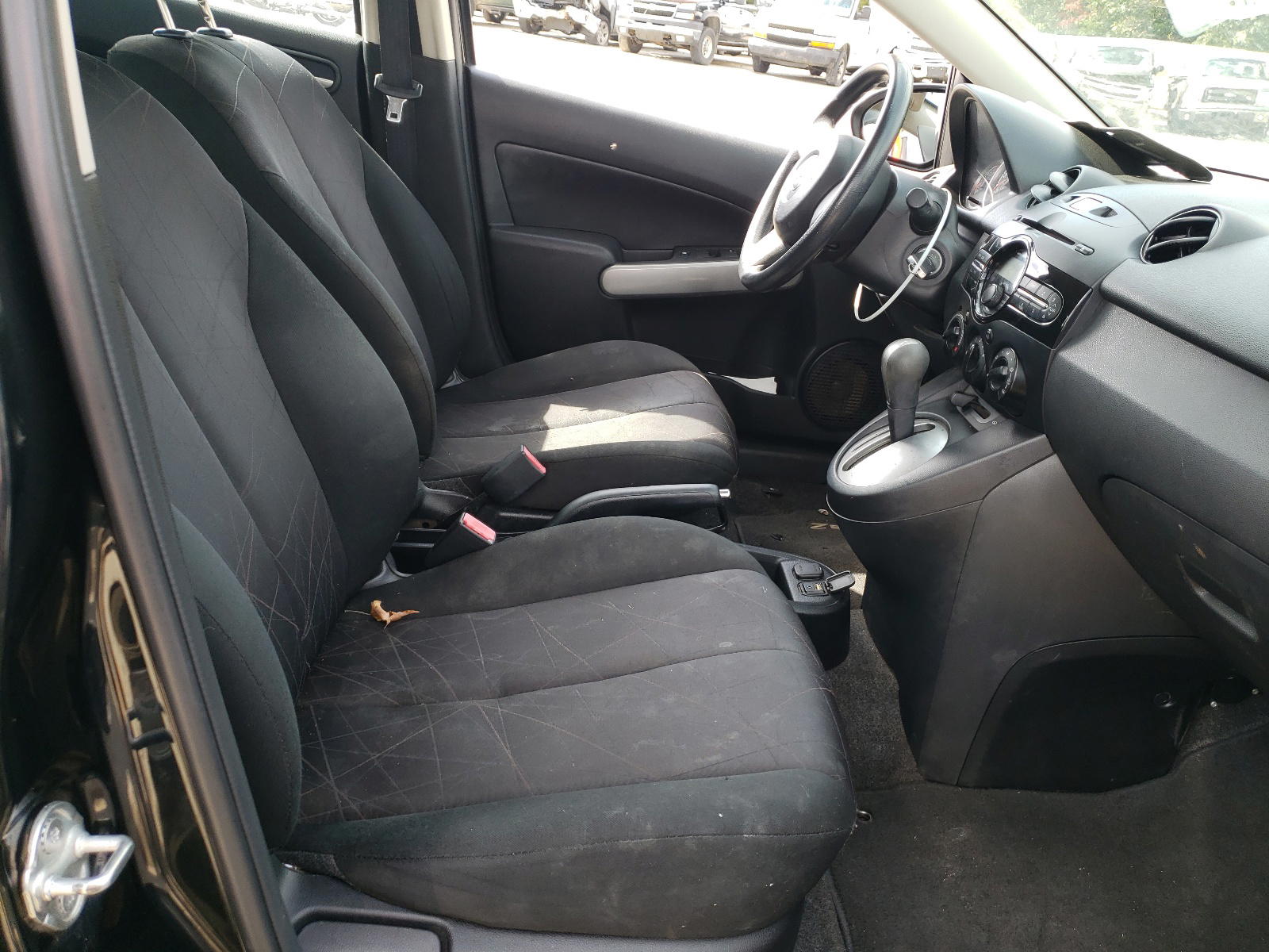 Photo 5 from auction – 2014 MAZDA MAZDA2 SPO with VIN JM1DE1KYXE0187914