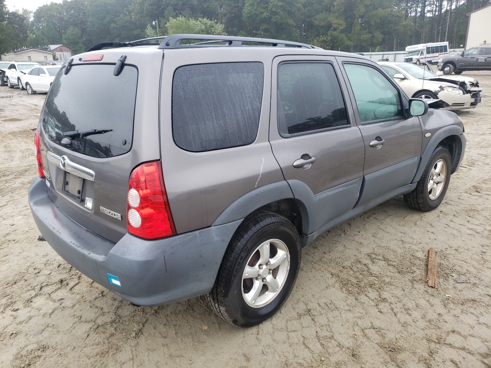 Zdjęcie 4 z aukcji – 2005 MAZDA TRIBUTE I z VIN 4F2YZ02Z25KM63175