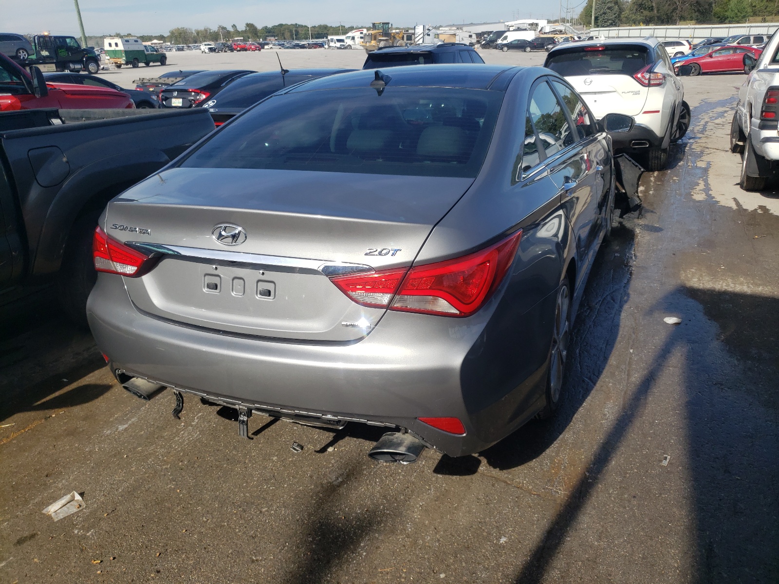 Photo 4 from auction – 2014 HYUNDAI SONATA SE with VIN 5NPEC4AB2EH850761