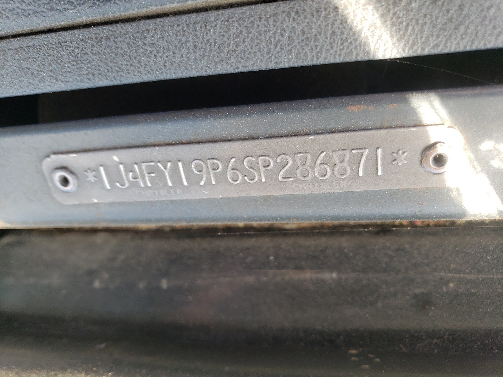 Photo 10 from auction – 1995 JEEP WRANGLER / with VIN 1J4FY19P6SP286871