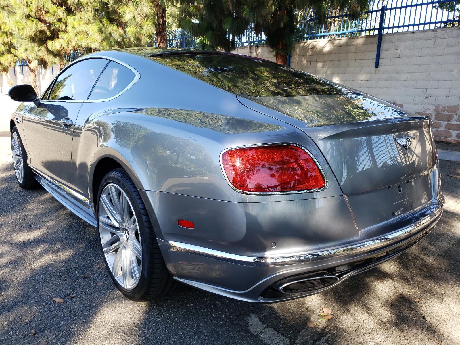 Photo 3 from auction – 2017 BENTLEY CONTINENTA with VIN SCBFY7ZA2HC060057