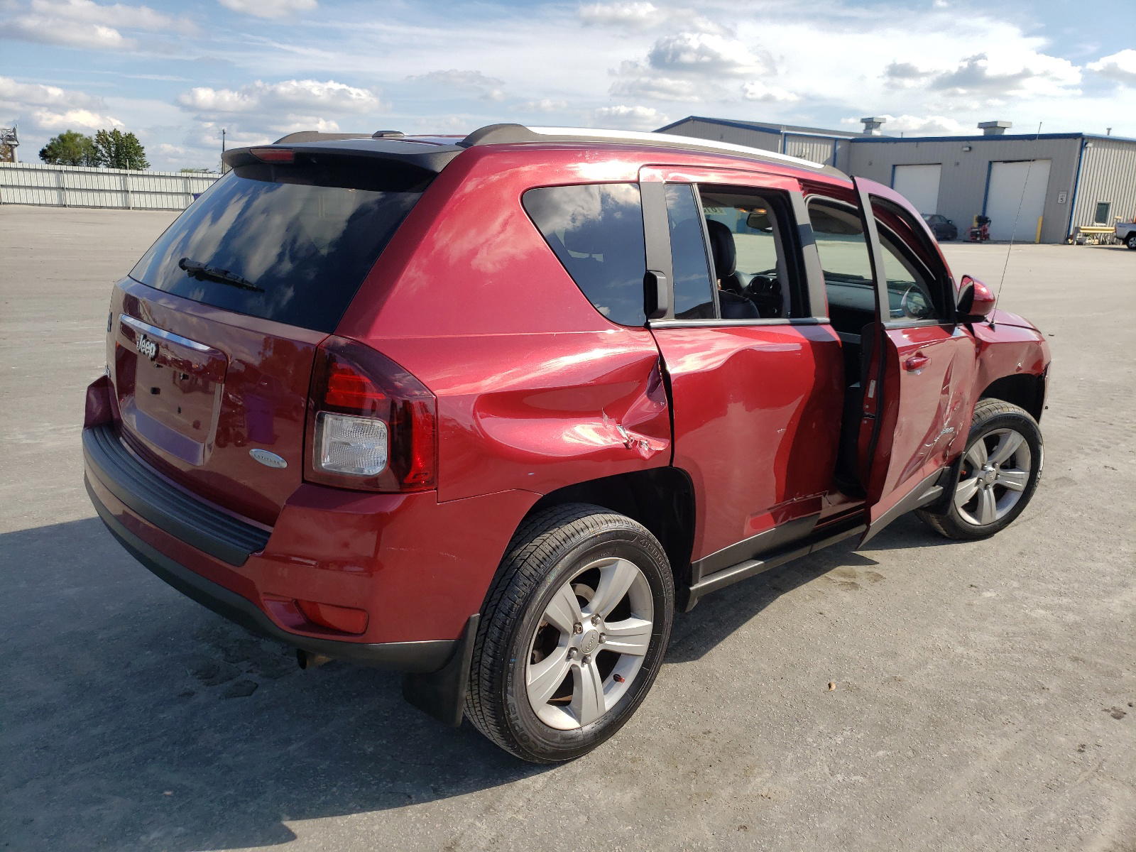Photo 4 from auction – 2016 JEEP COMPASS LA with VIN 1C4NJDEBXGD597004