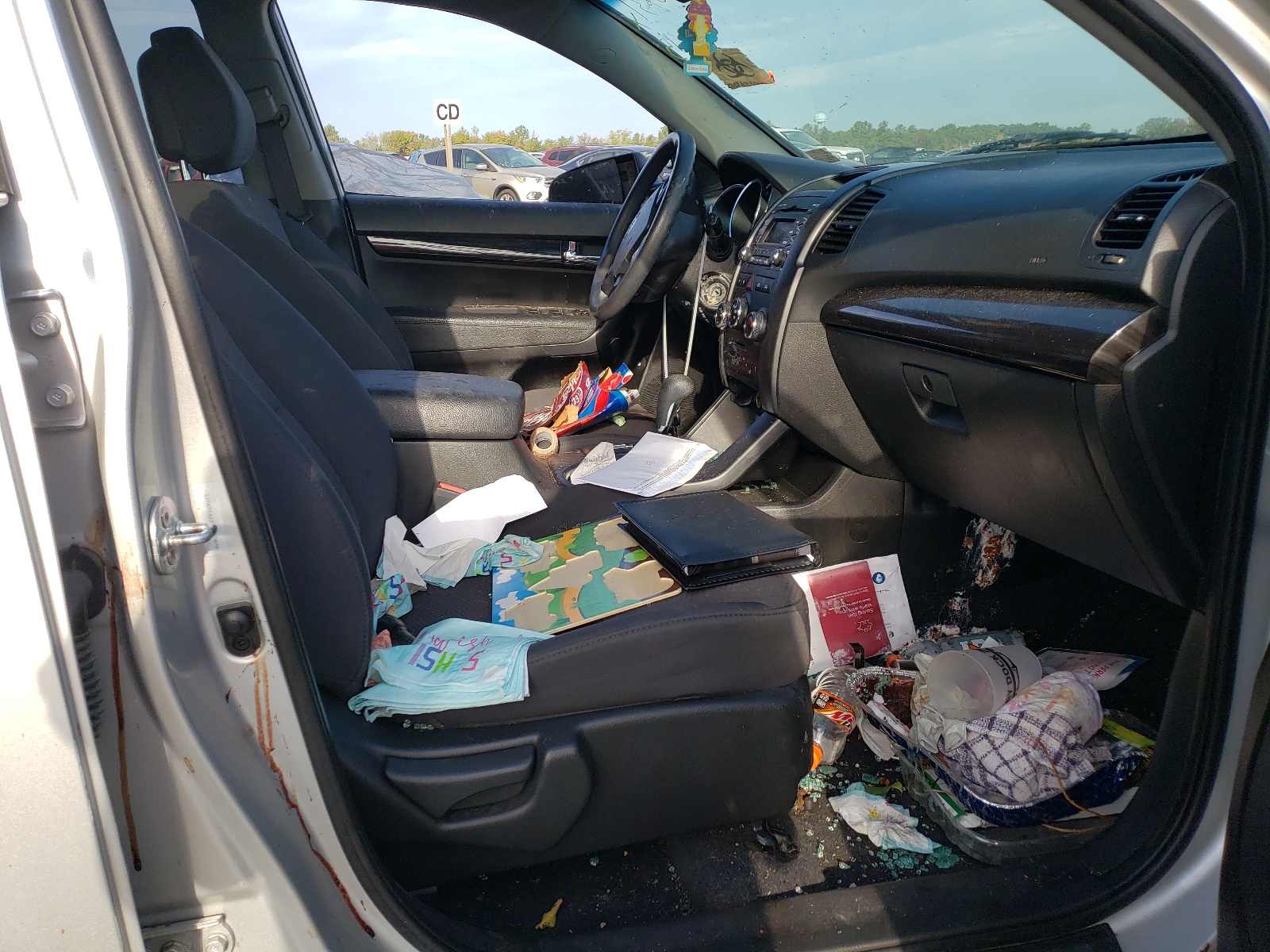 Photo 5 from auction – 2011 KIA SORENTO BA with VIN 5XYKTCA10BG133878