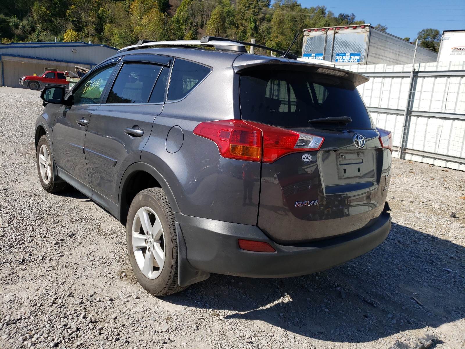 Photo 3 from auction – 2013 TOYOTA RAV4 XLE with VIN 2T3WFREV7DW060912
