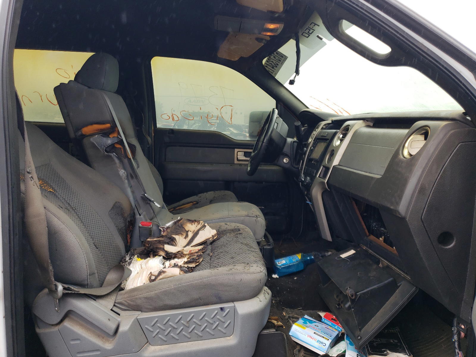 Photo 5 from auction – 2011 FORD F150 SUPER with VIN 1FTFW1EF4BFA42439
