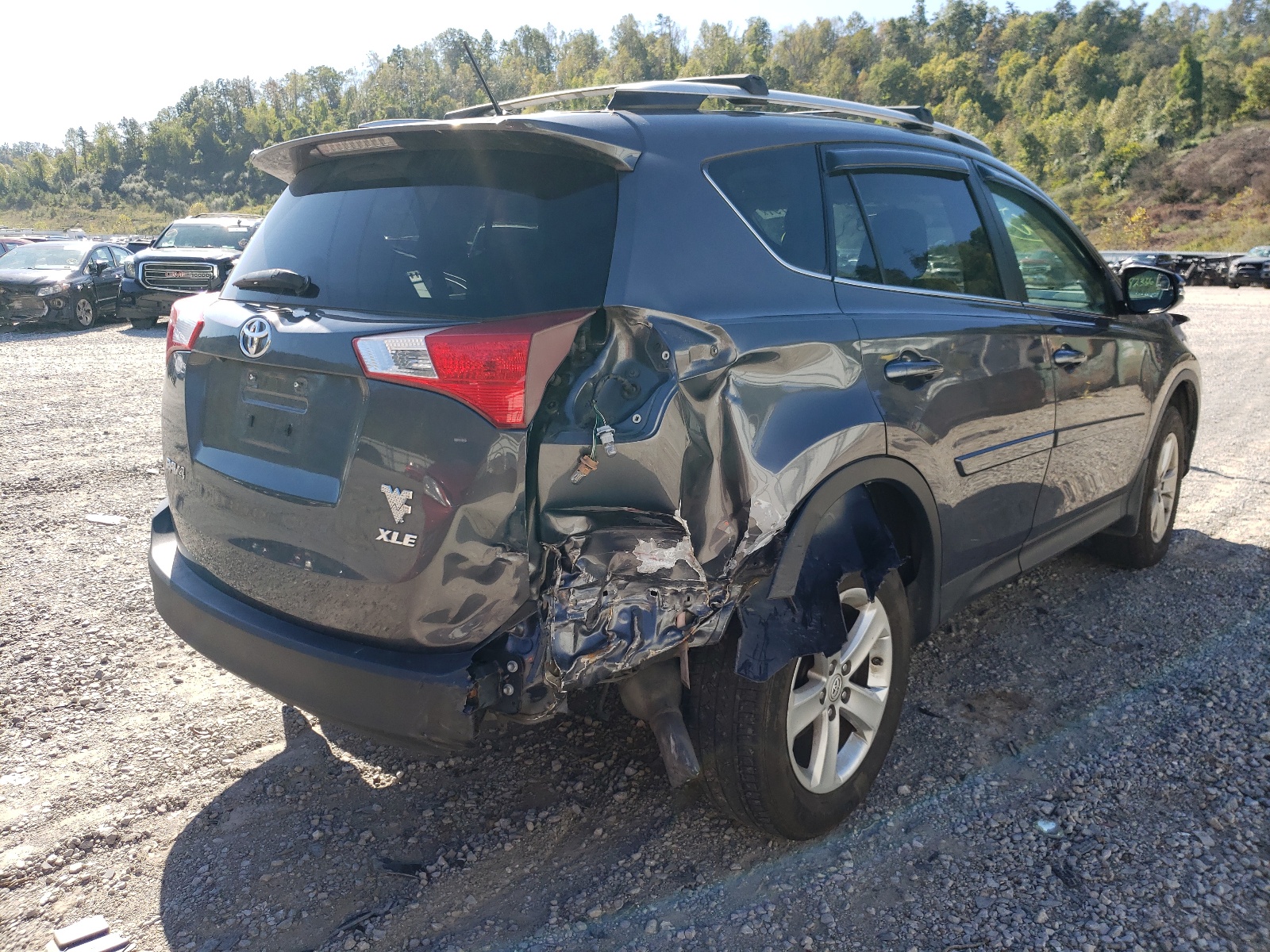 Photo 4 from auction – 2013 TOYOTA RAV4 XLE with VIN 2T3WFREV7DW060912
