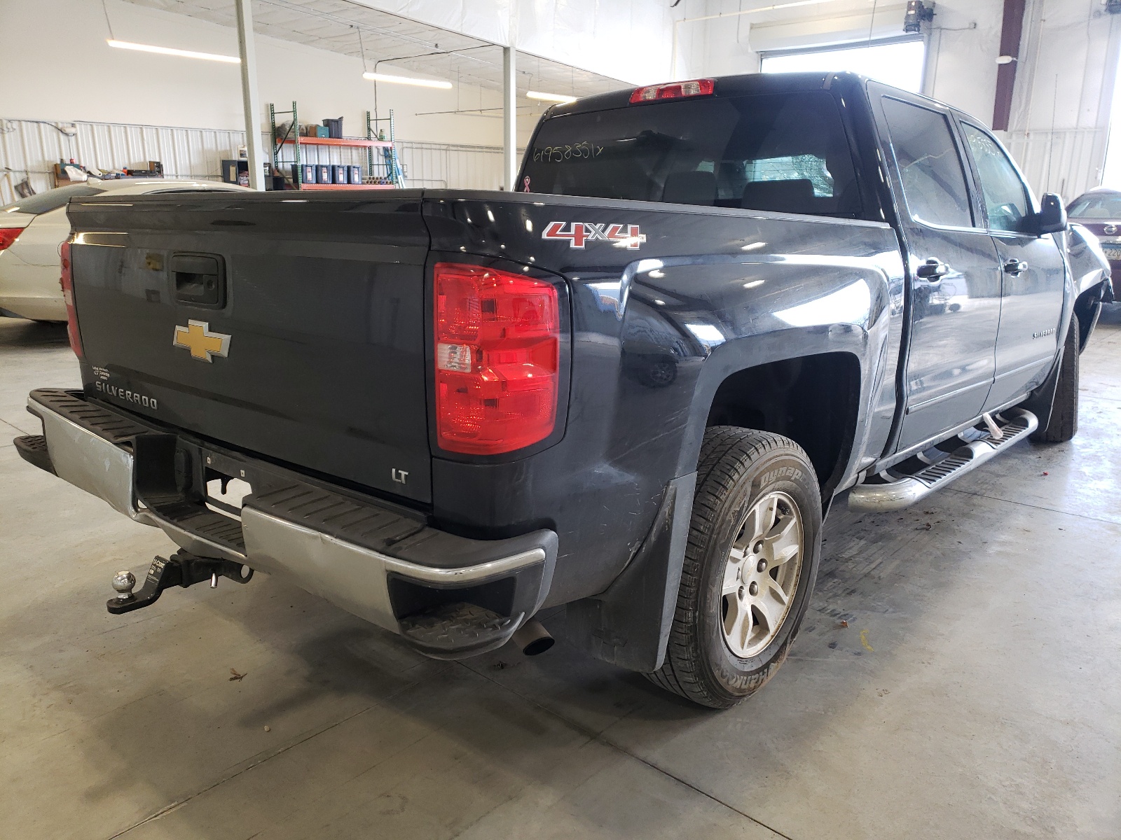 Photo 4 from auction – 2017 CHEVROLET SILVERADO with VIN 3GCUKREC8HG307068