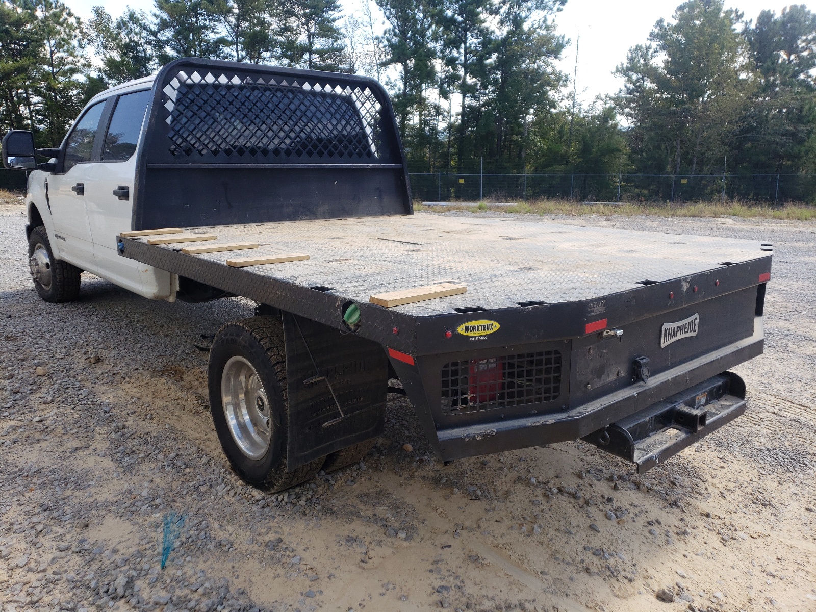 Photo 3 from auction – 2017 FORD F350 SUPER with VIN 1FD8W3HT6HEB36662