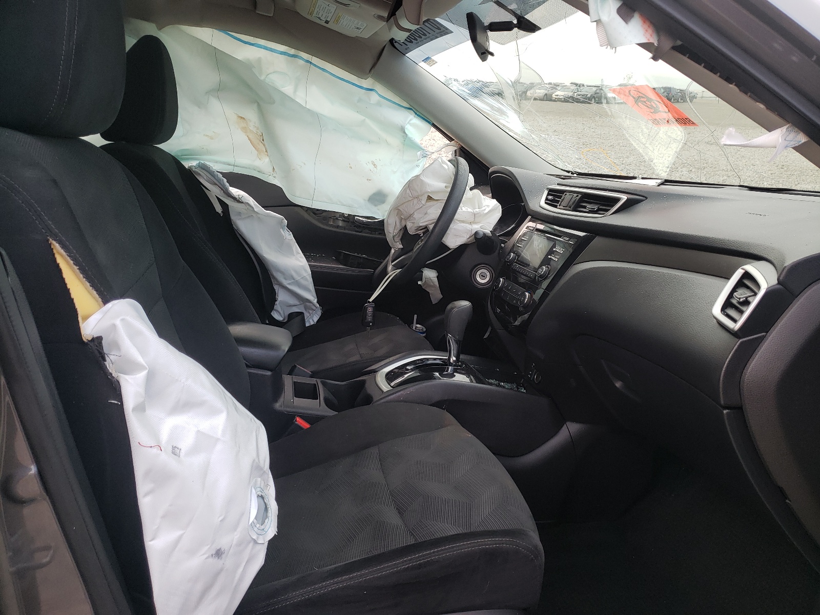 Photo 5 from auction – 2016 NISSAN ROGUE S with VIN 5N1AT2MT1GC810690