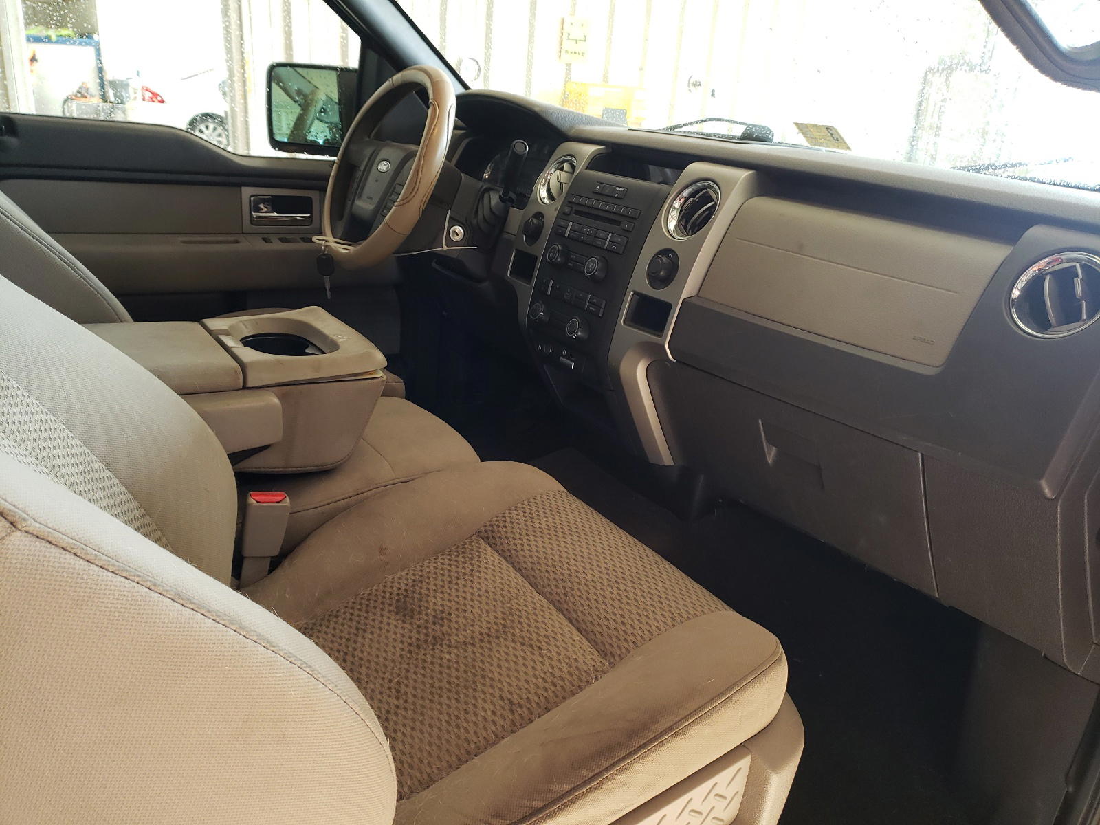 Photo 5 from auction – 2010 FORD F150 SUPER with VIN 1FTFX1EV4AFD51637