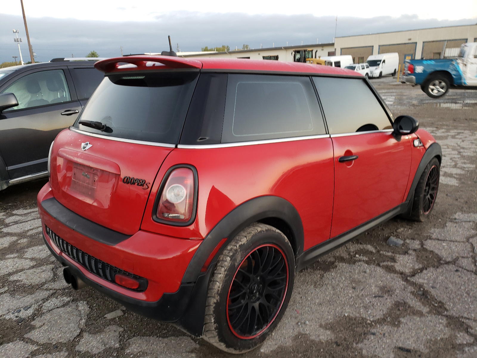 Photo 4 from auction – 2010 MINI COOPER S with VIN WMWMF7C50ATX44291