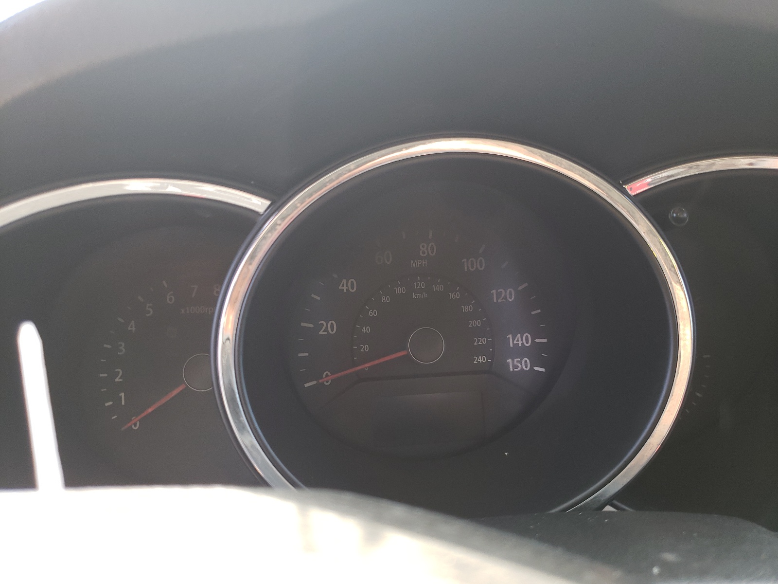 Photo 8 from auction – 2012 KIA SORENTO EX with VIN 5XYKU3A65CG305946
