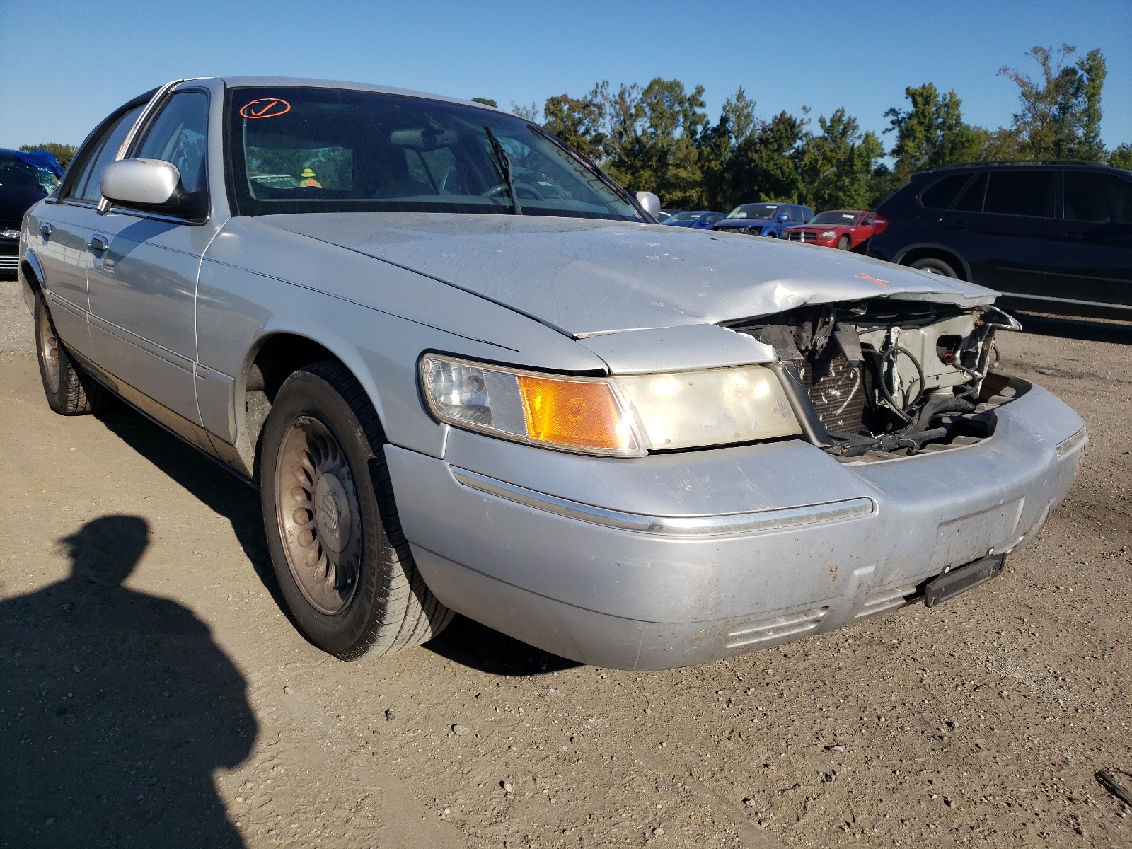 Photo 9 from auction – 2001 MERCURY GRAND MARQ with VIN 2MEFM75W21X711513