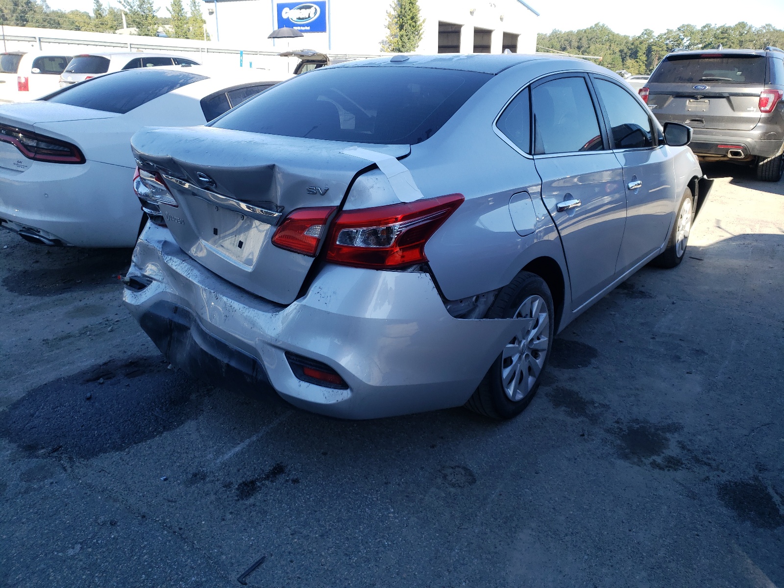 Photo 4 from auction – 2017 NISSAN SENTRA S with VIN 3N1AB7AP2HY337504