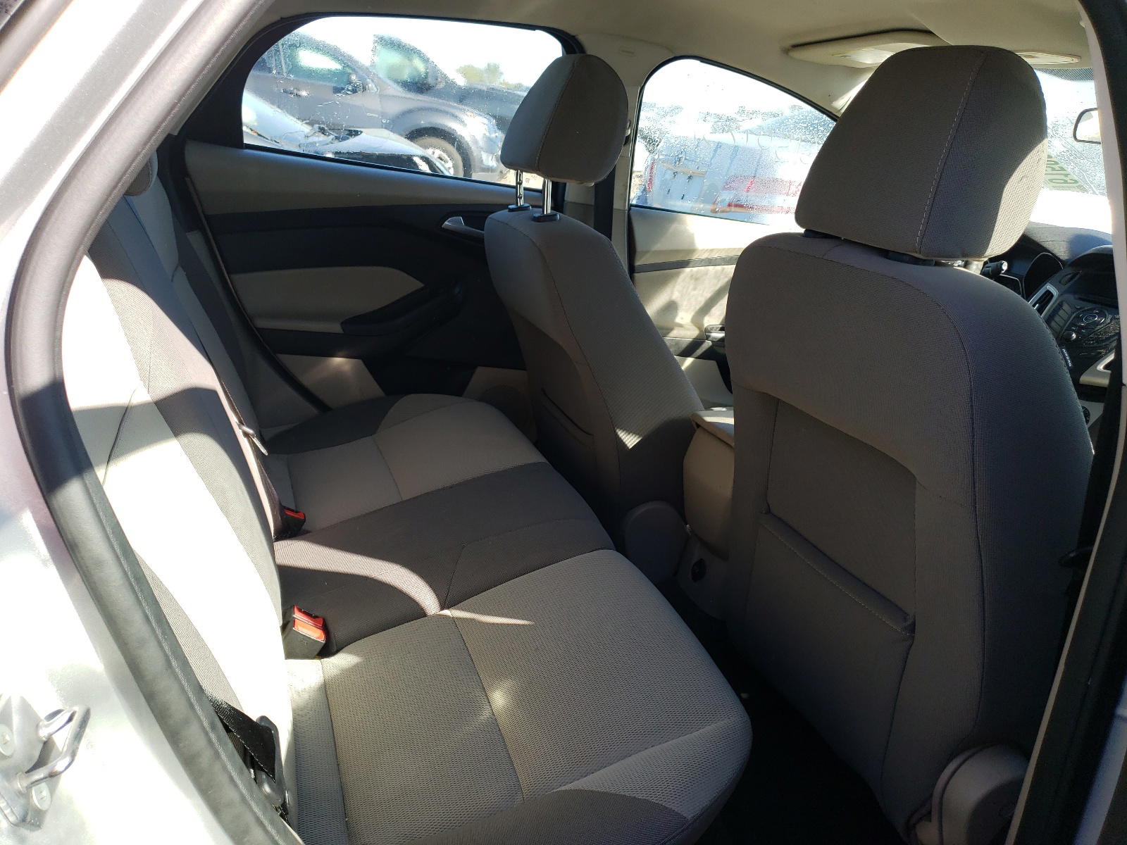 Photo 6 from auction – 2013 FORD FOCUS SE with VIN 1FADP3K25DL114888