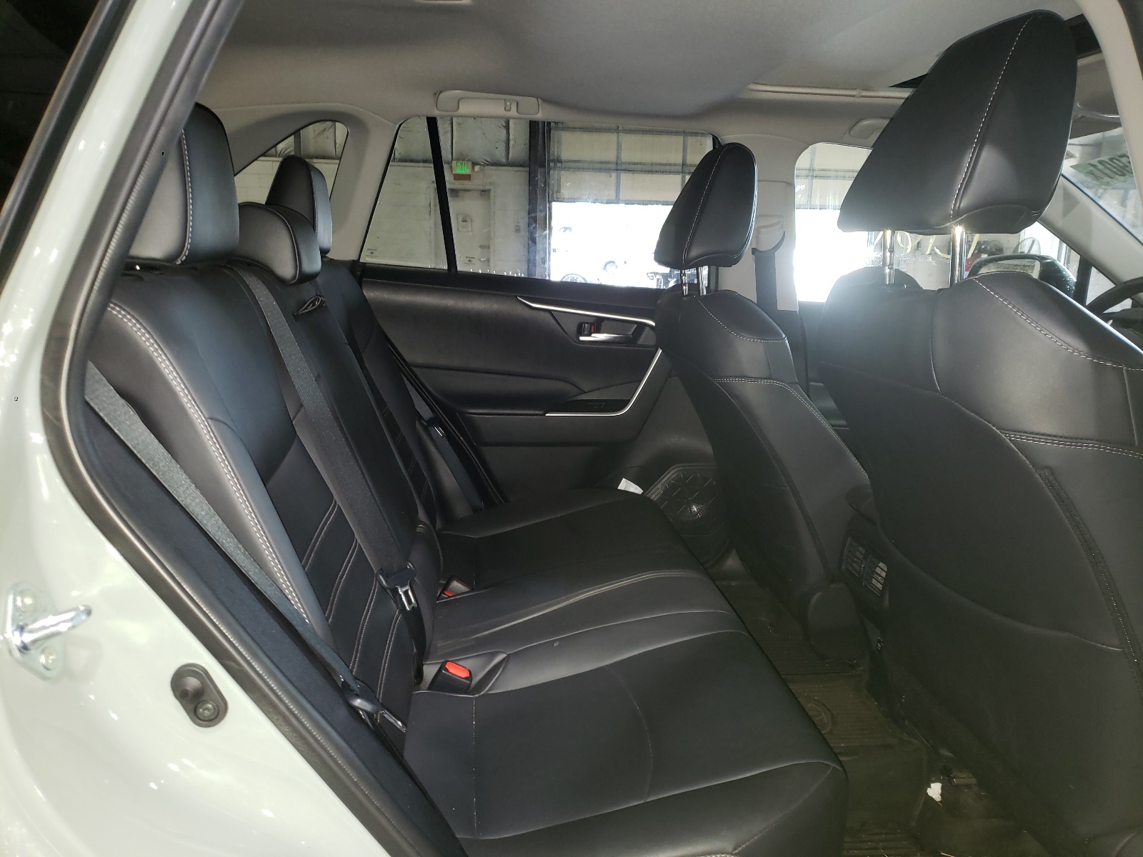 Photo 6 from auction – 2021 TOYOTA RAV4 XLE P with VIN 2T3A1RFV5MC147359
