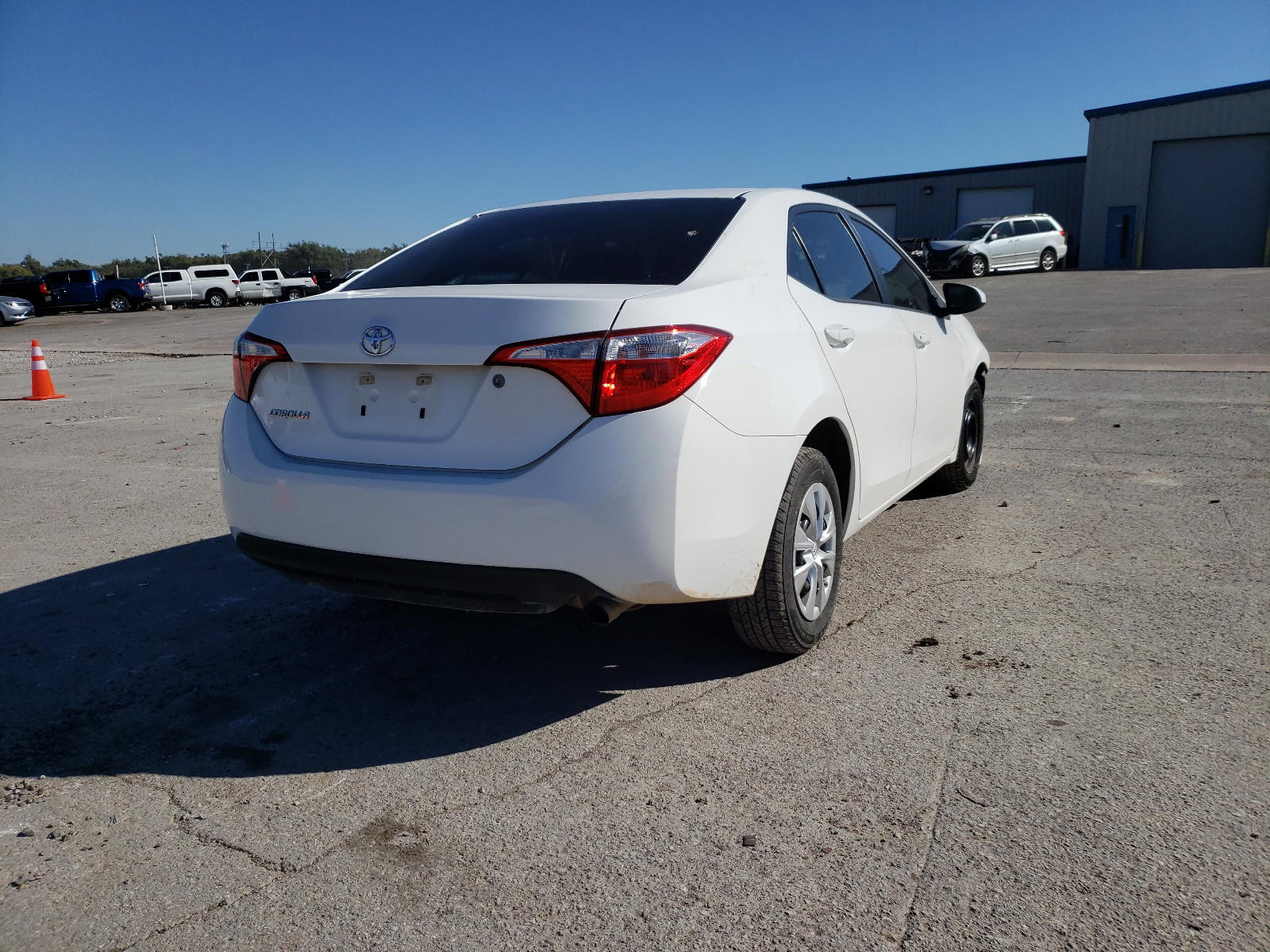 Photo 4 from auction – 2016 TOYOTA COROLLA L with VIN 5YFBURHE8GP384000