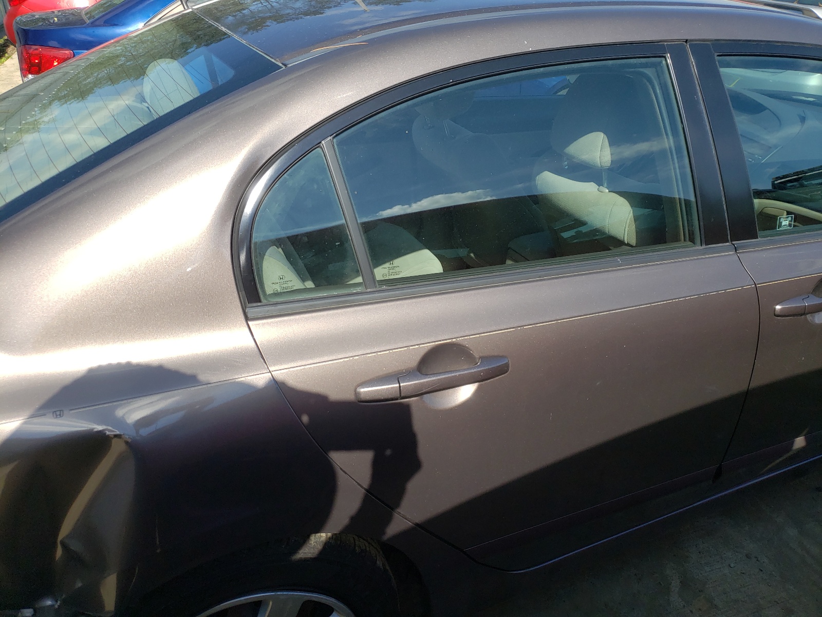 Photo 6 from auction – 2011 HONDA CIVIC LX with VIN 2HGFA1F59BH545792
