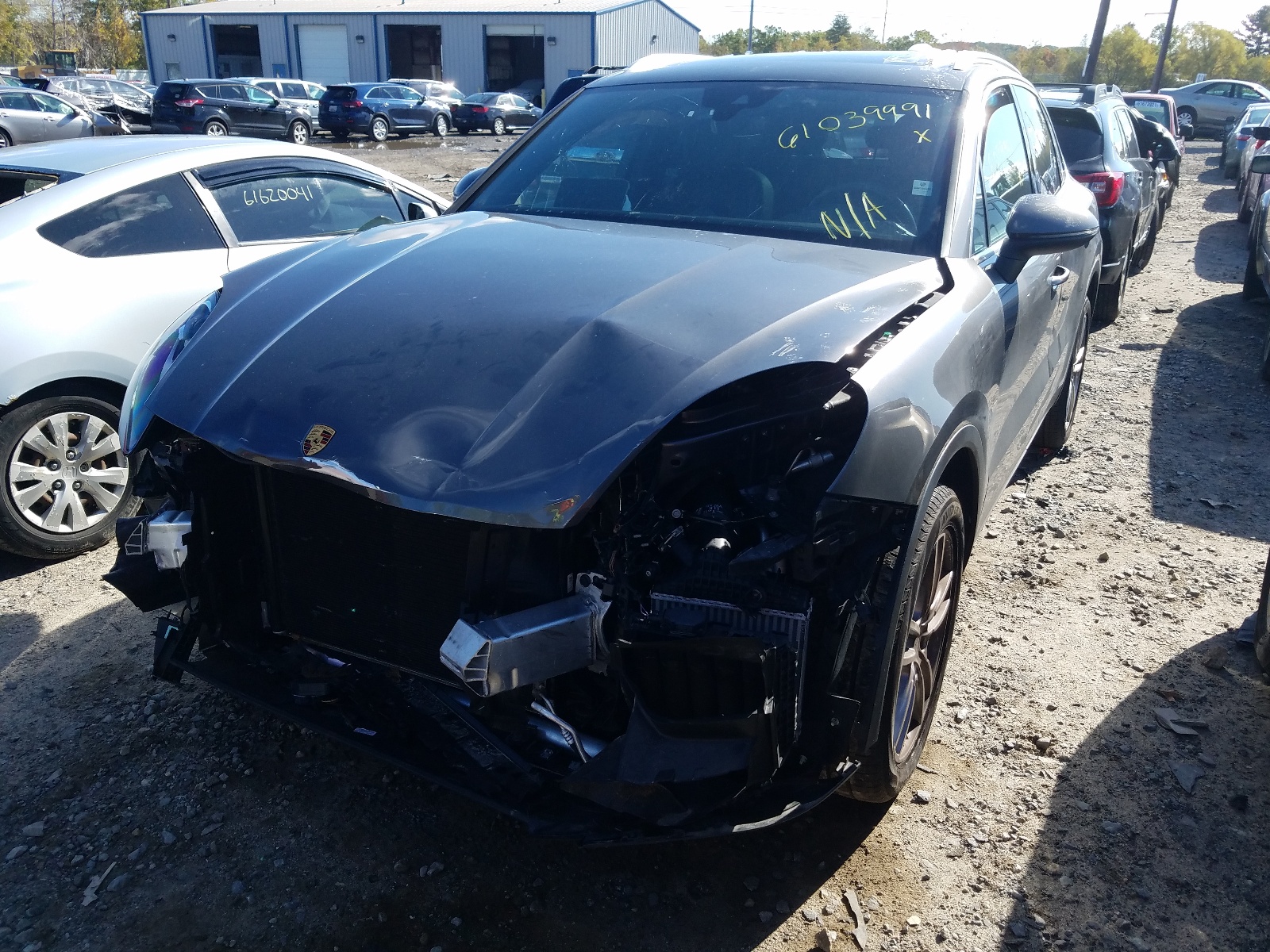 Снимка 2 от търг – 2020 PORSCHE CAYENNE с VIN WP1AA2AY5LDA01643