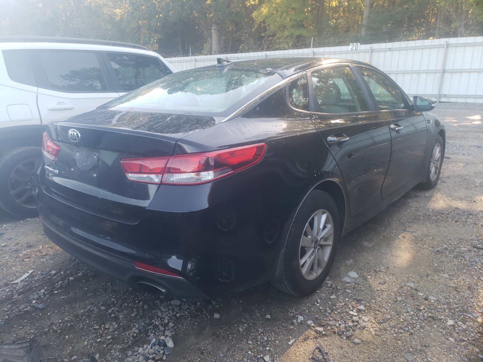 Photo 4 from auction – 2016 KIA OPTIMA LX with VIN 5XXGT4L36GG098947