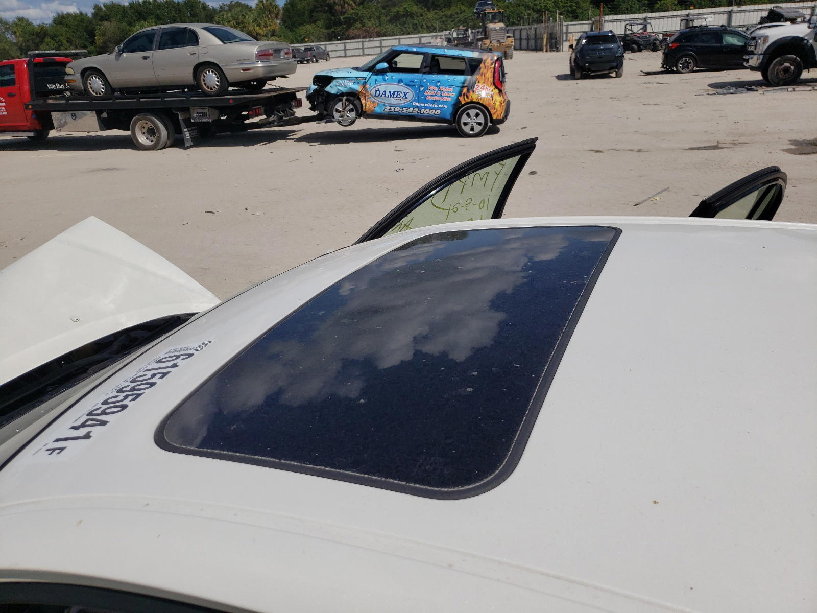 Photo 9 from auction – 2002 LEXUS ES 300 with VIN JTHBF30G720024819