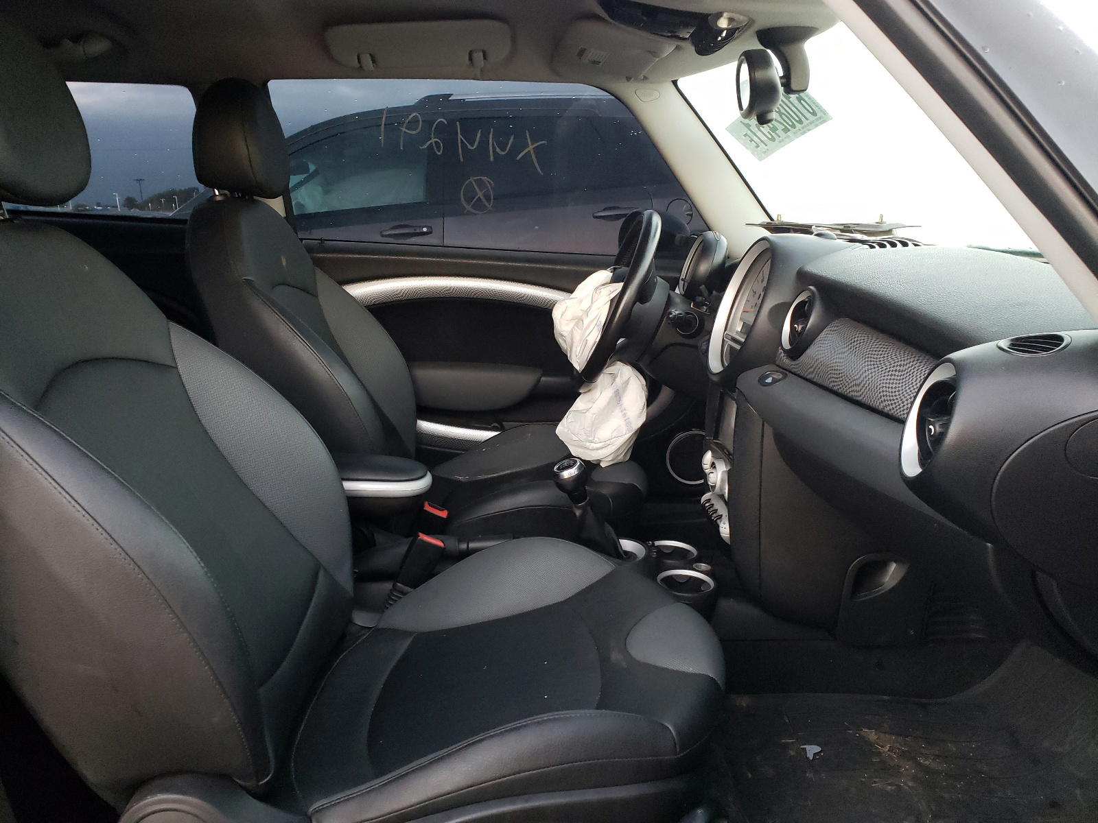 Photo 5 from auction – 2010 MINI COOPER S with VIN WMWMF7C50ATX44291