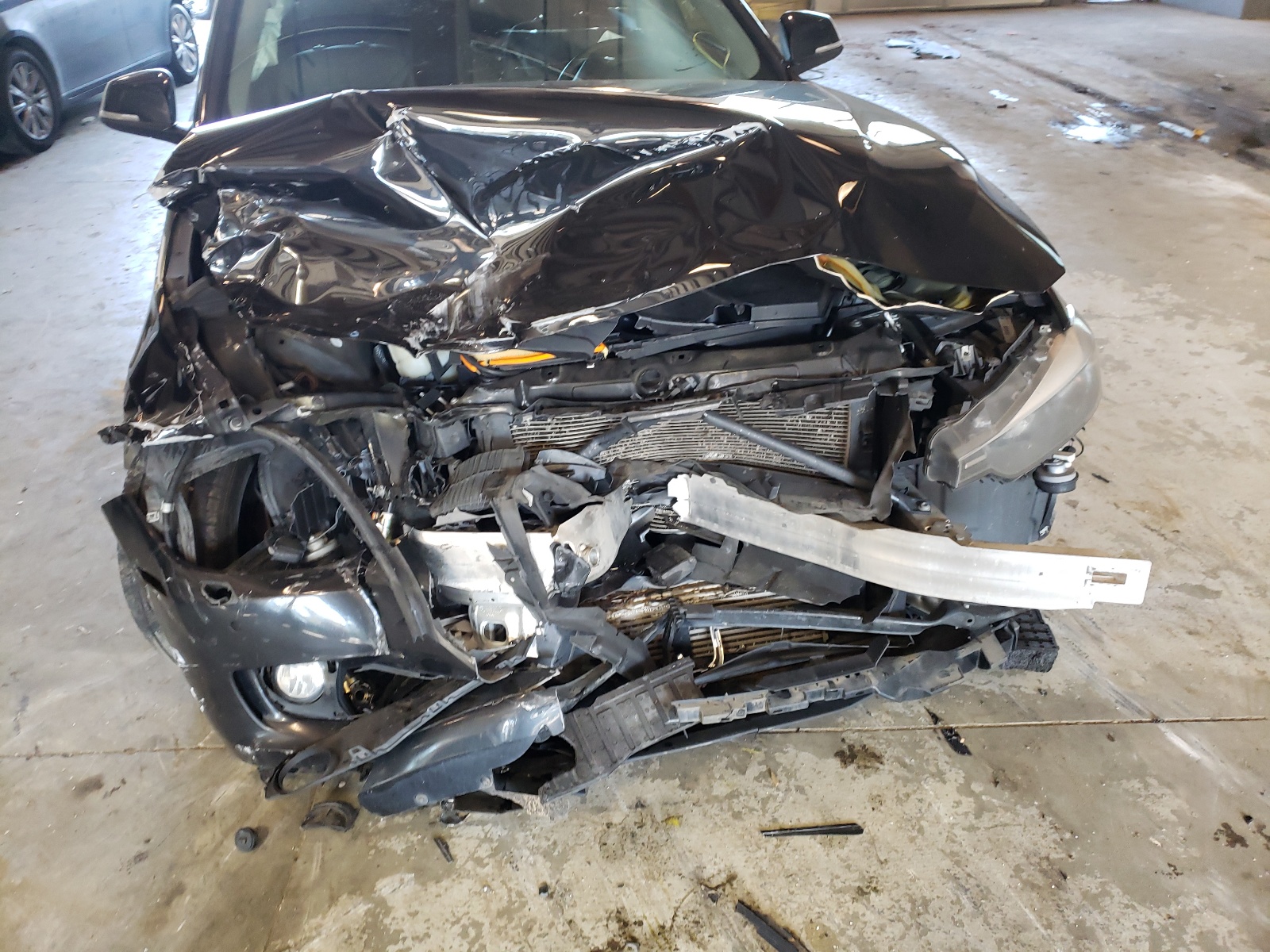 Photo 9 from auction – 2014 BMW 3 SERIES with VIN WBA3D5C51EKX97955