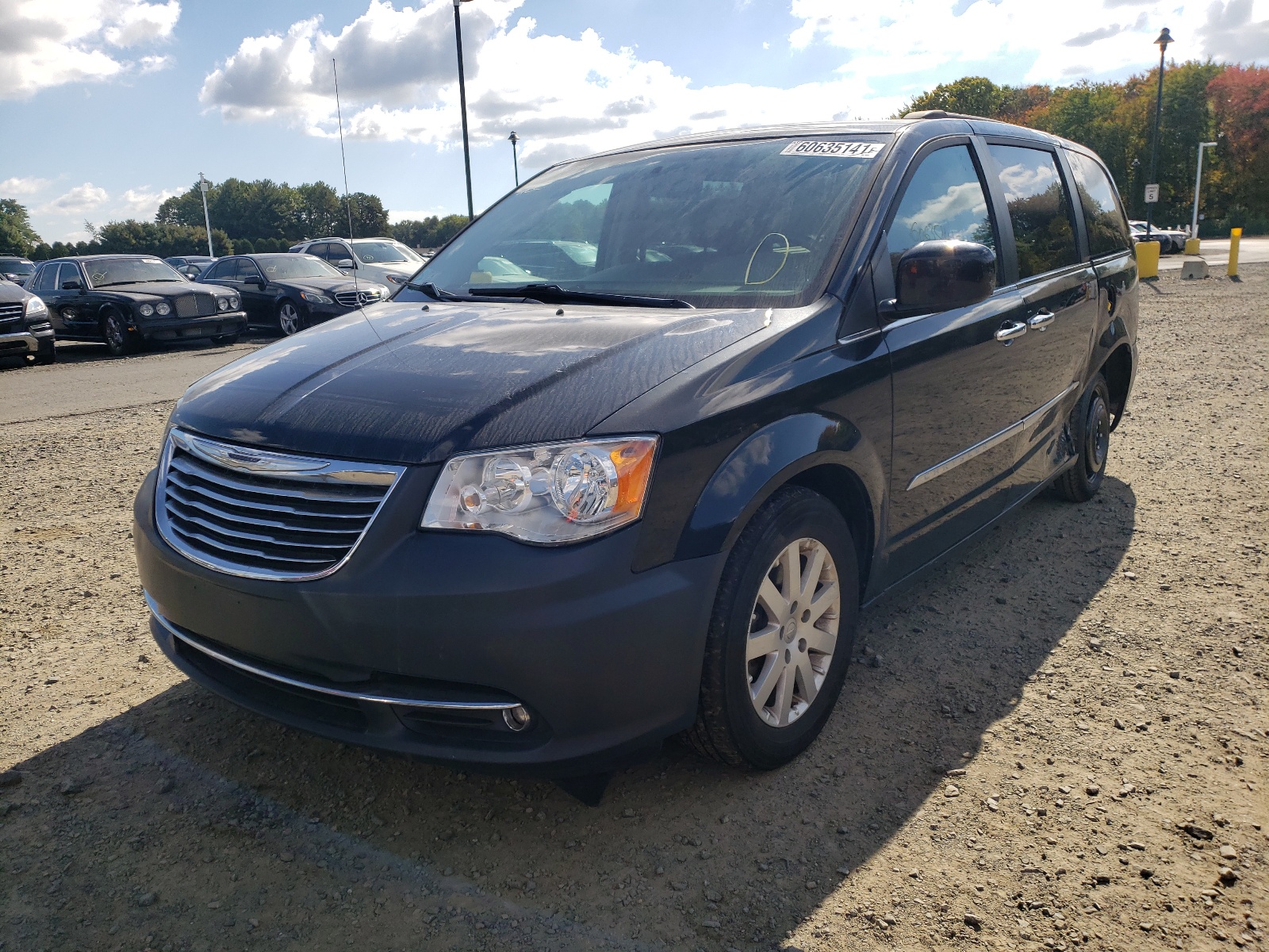Photo 2 from auction – 2016 CHRYSLER TOWN & COU with VIN 2C4RC1BG7GR256781
