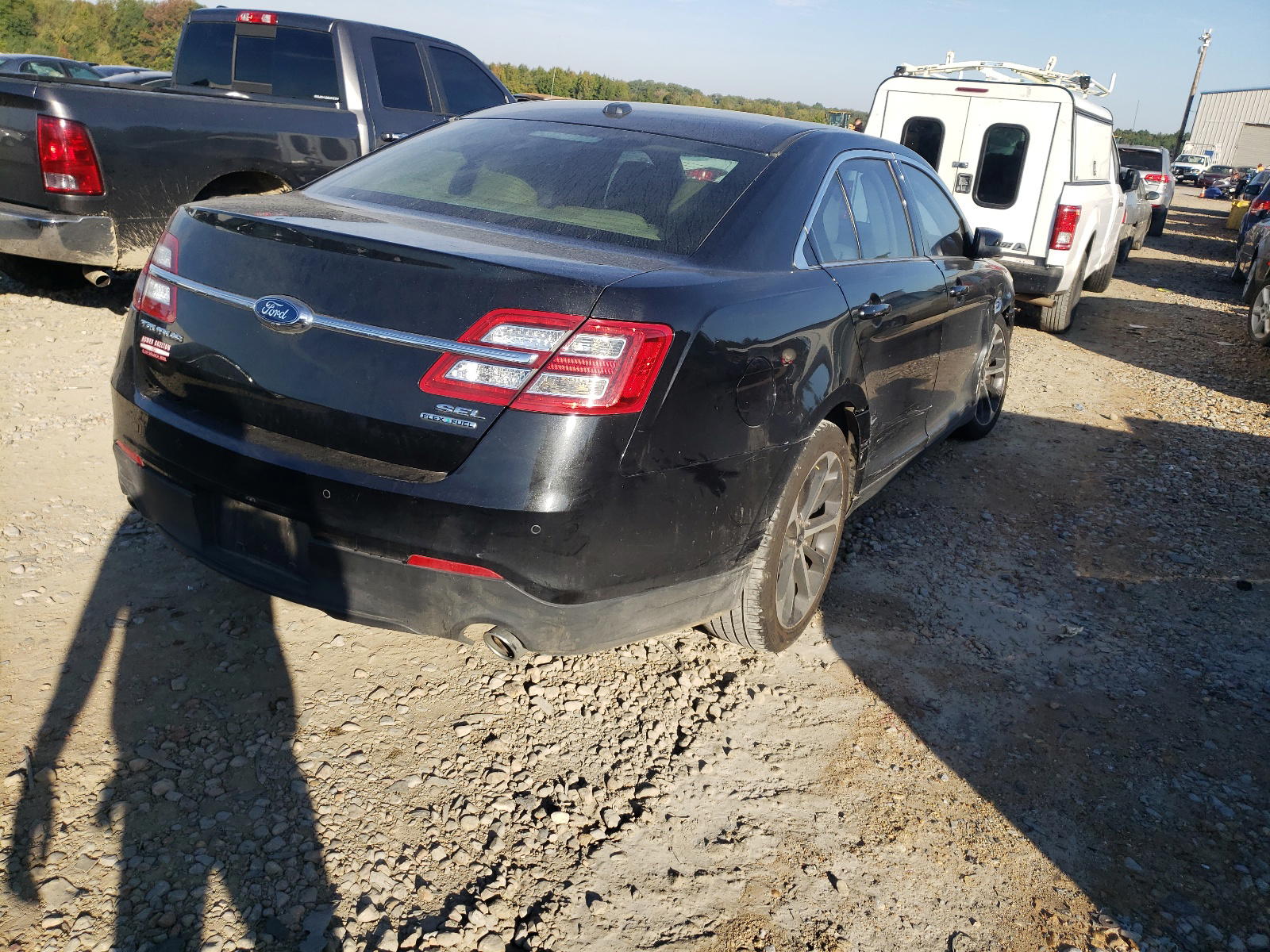 Photo 4 from auction – 2015 FORD TAURUS SEL with VIN 1FAHP2E80FG208488