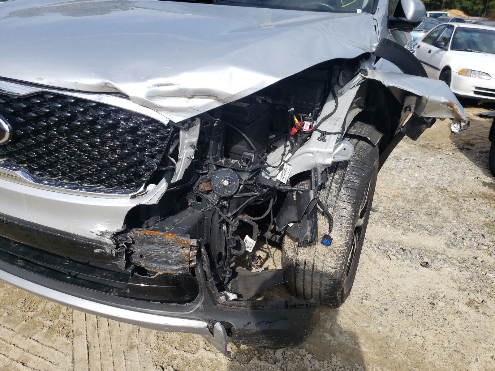 Photo 9 from auction – 2017 KIA SORENTO EX with VIN 5XYPHDA58HG239410