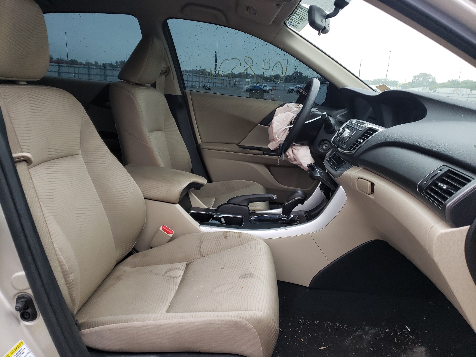 Photo 5 from auction – 2015 HONDA ACCORD LX with VIN 1HGCR2F32FA049317