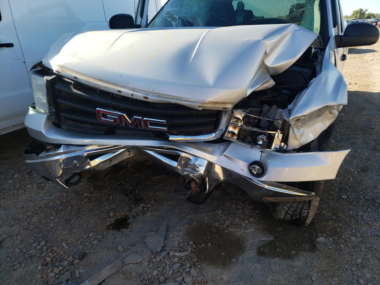 Photo 9 from auction – 2010 GMC SIERRA with VIN 1GTSKUEA2AZ117846
