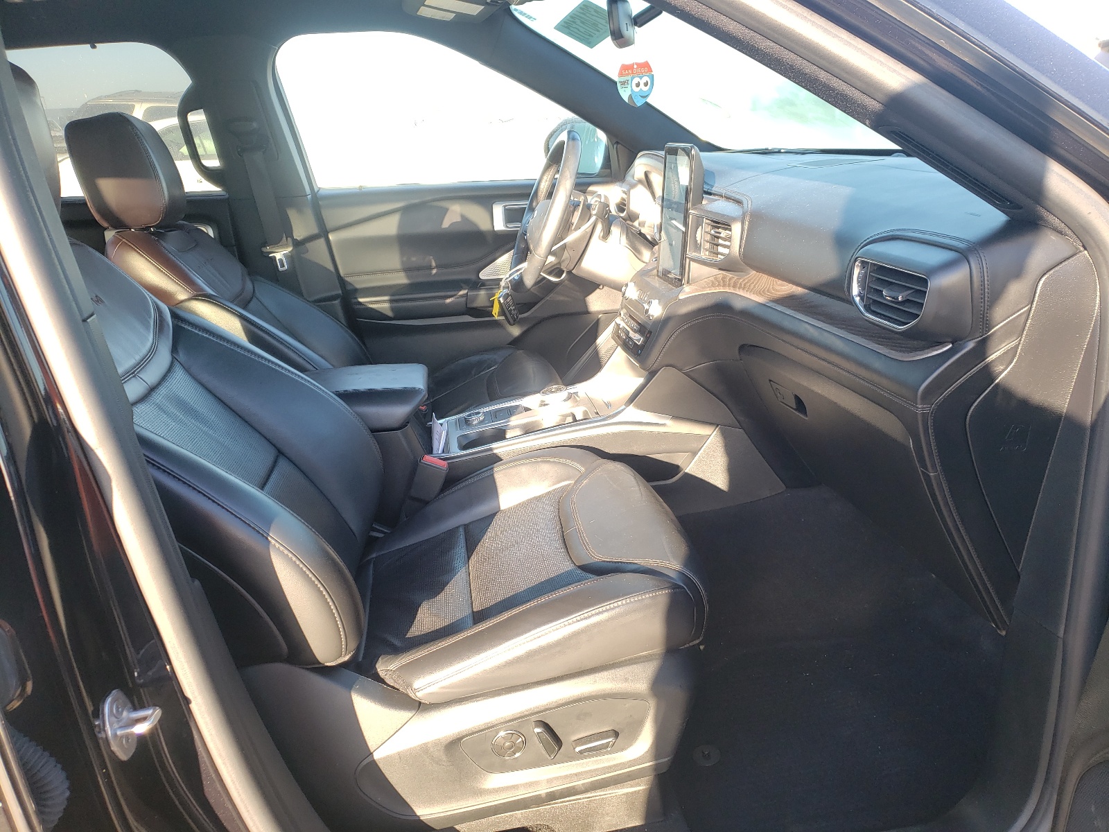 Photo 5 from auction – 2020 FORD EXPLORER P with VIN 1FM5K8HC0LGA93879