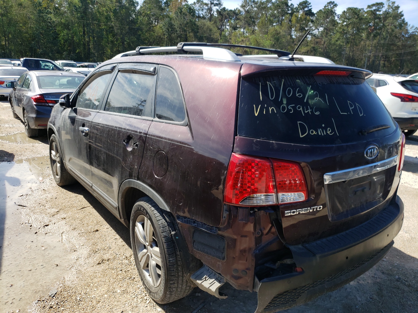 Photo 3 from auction – 2012 KIA SORENTO EX with VIN 5XYKU3A65CG305946
